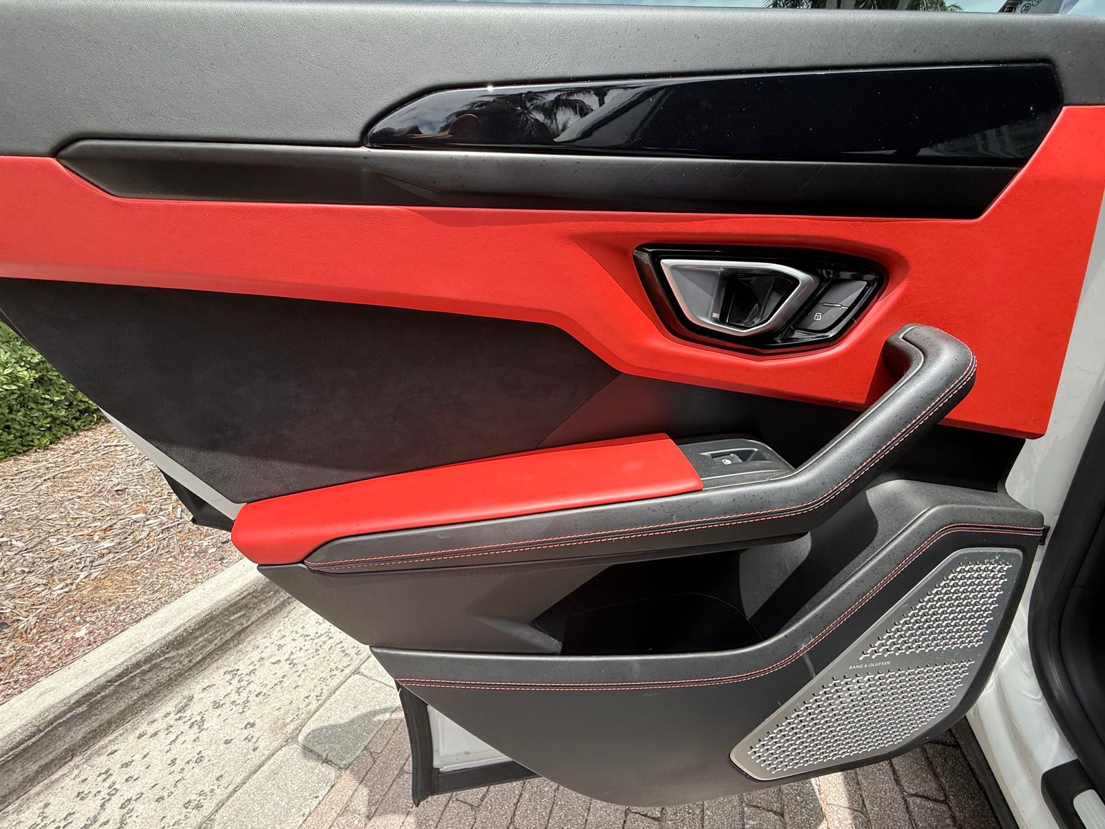 2022 Lamborghini Urus Base AWD