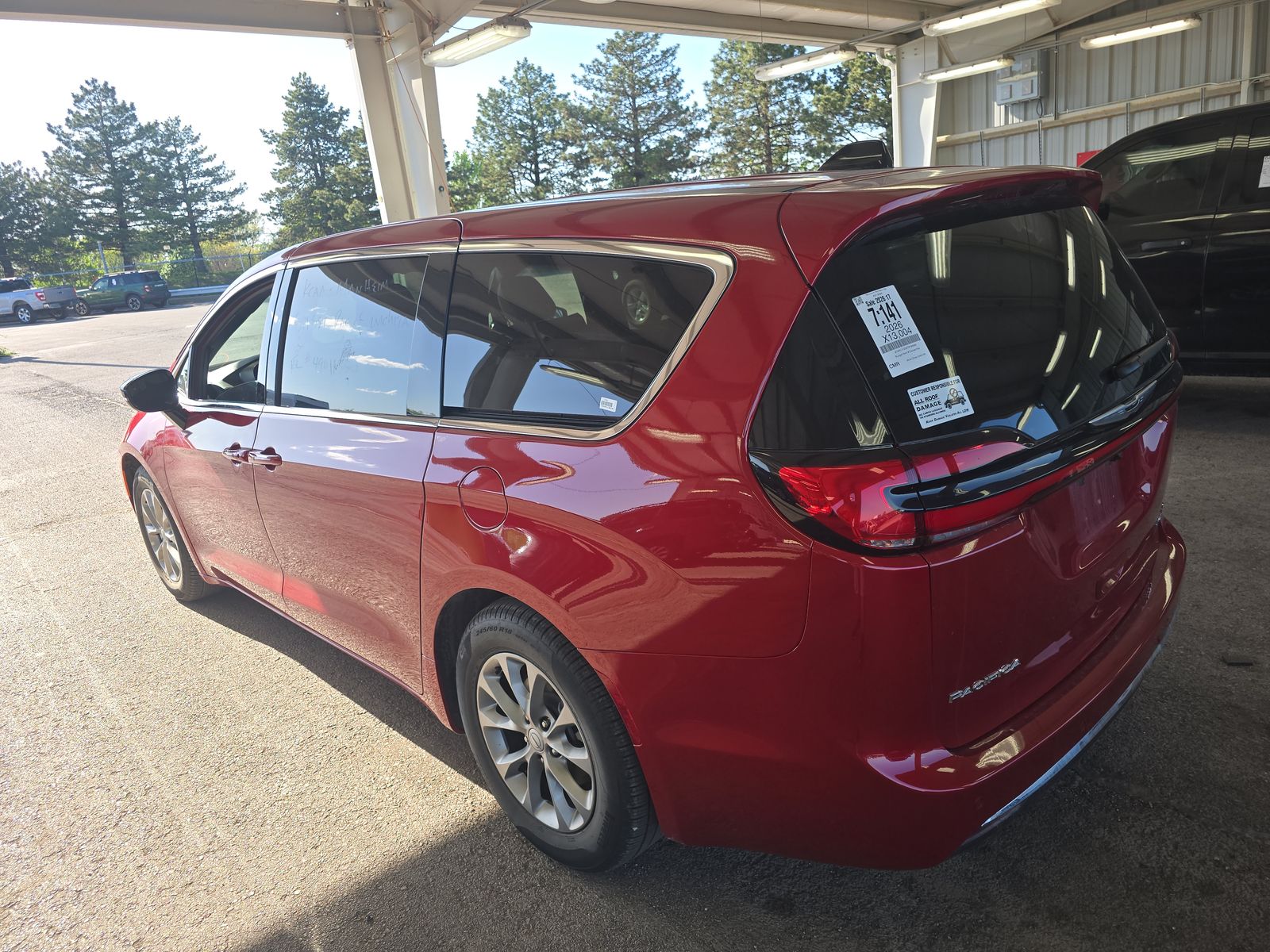 2026 Chrysler Pacifica Limited FWD