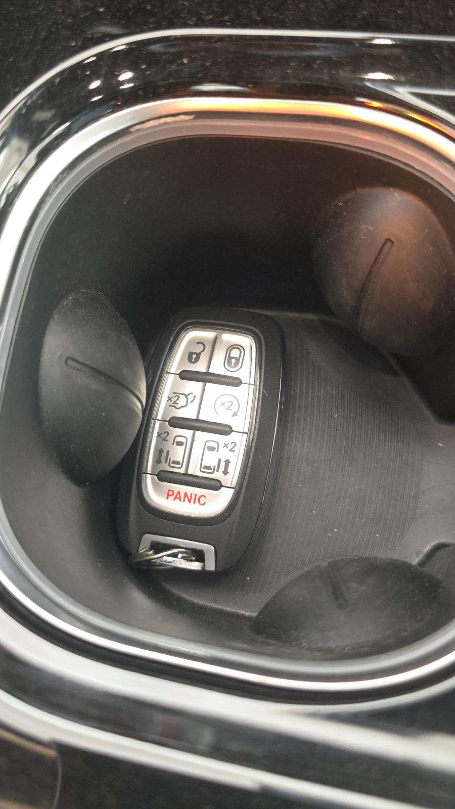 2026 Chrysler Pacifica Limited FWD