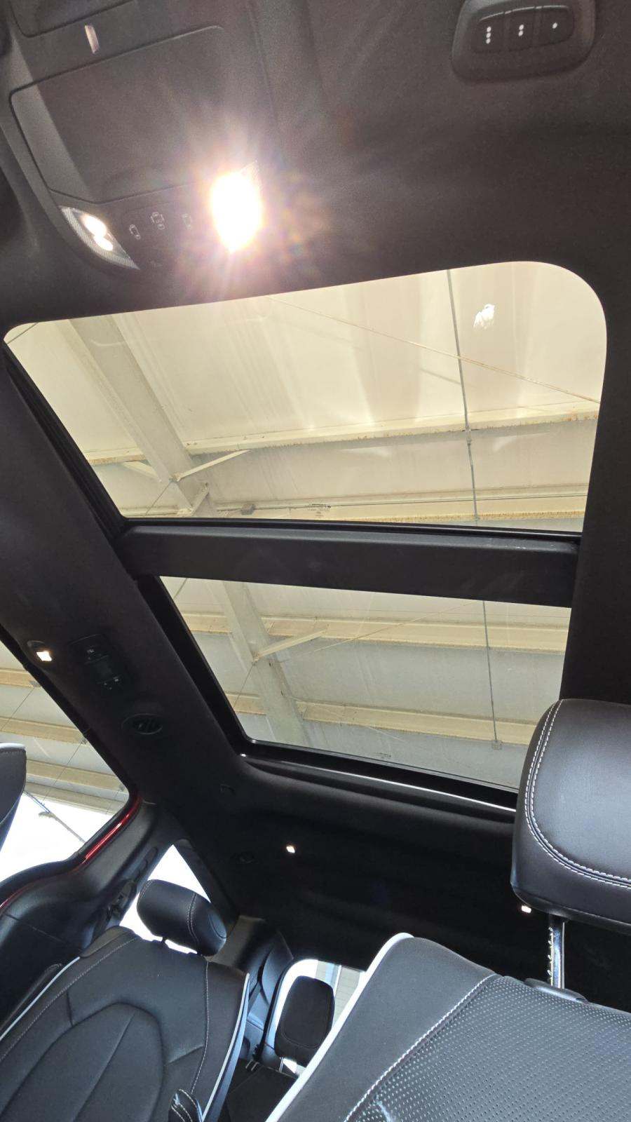 2026 Chrysler Pacifica Limited FWD