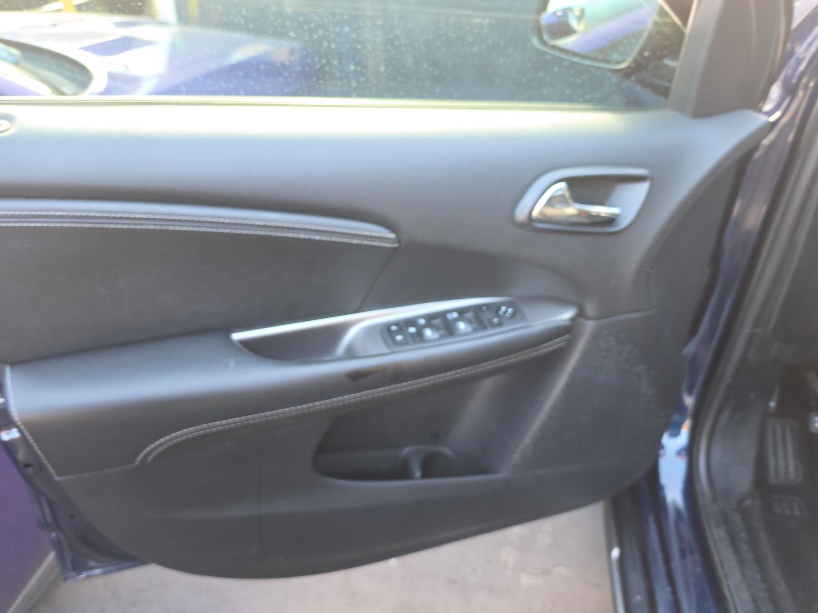 DODGE CROSSROAD - 10