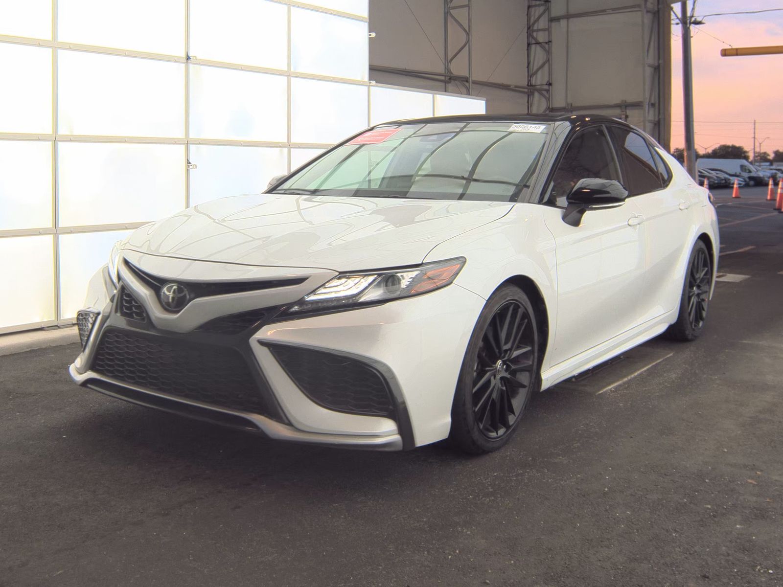 TOYOTA CAMRY - 1
