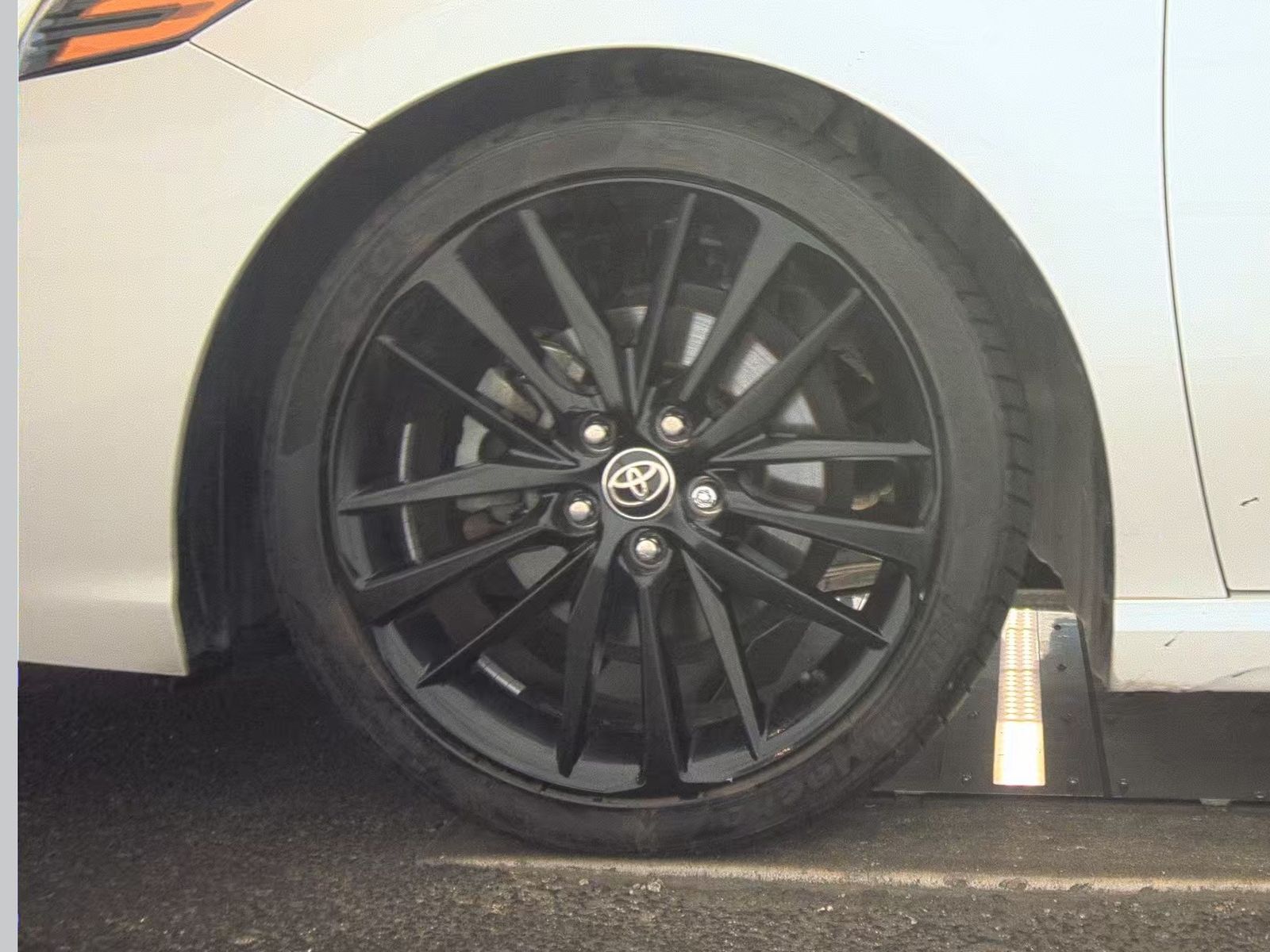 TOYOTA CAMRY - 10