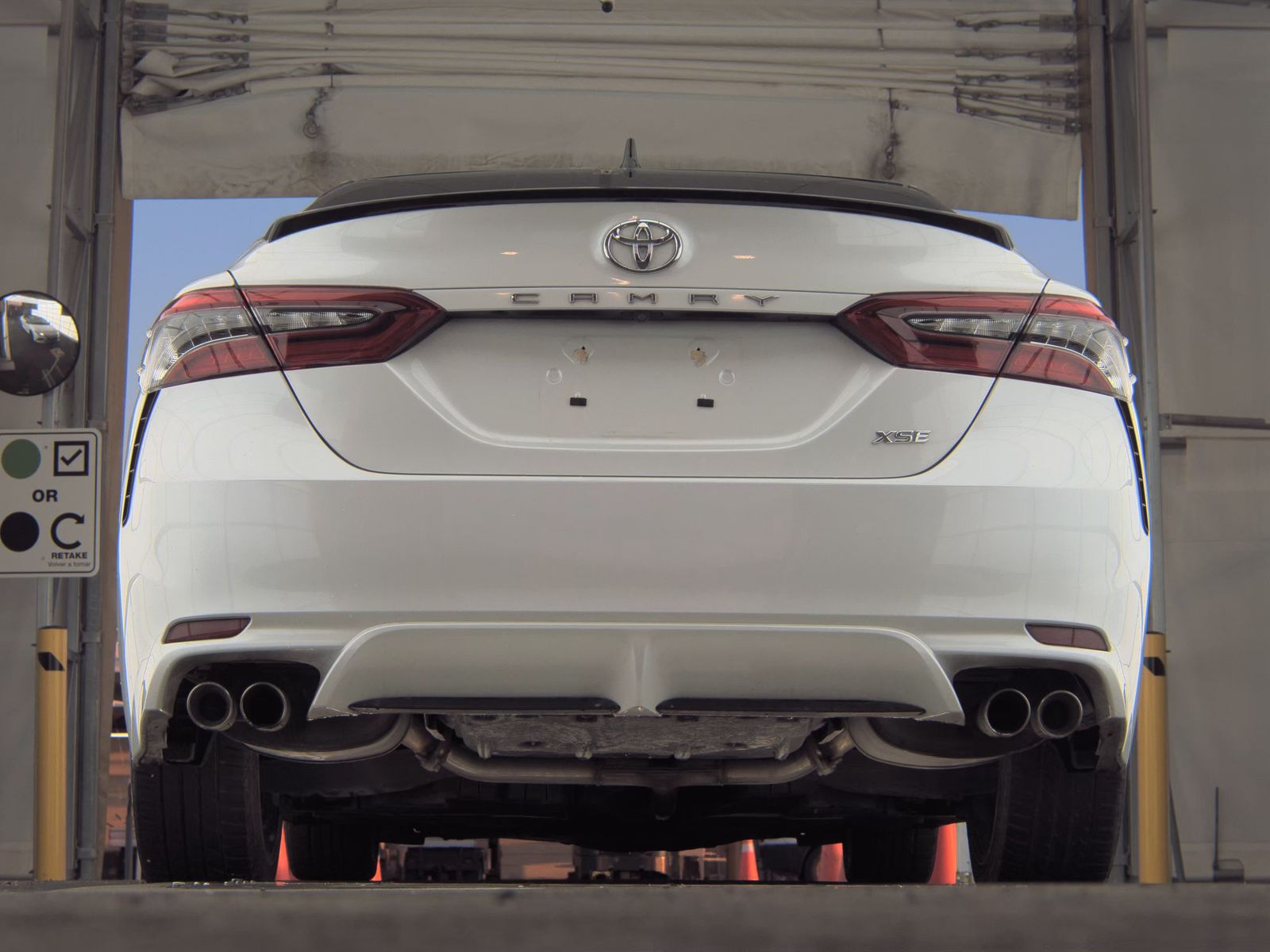 TOYOTA CAMRY - 8