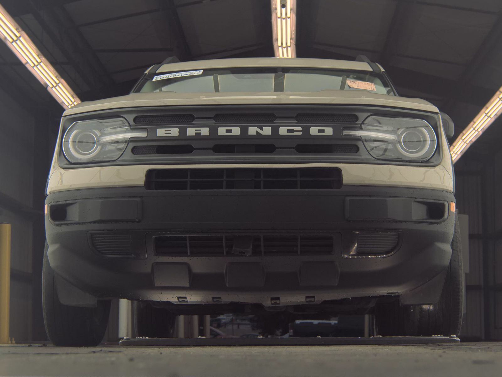 FORD BRONCO - 4