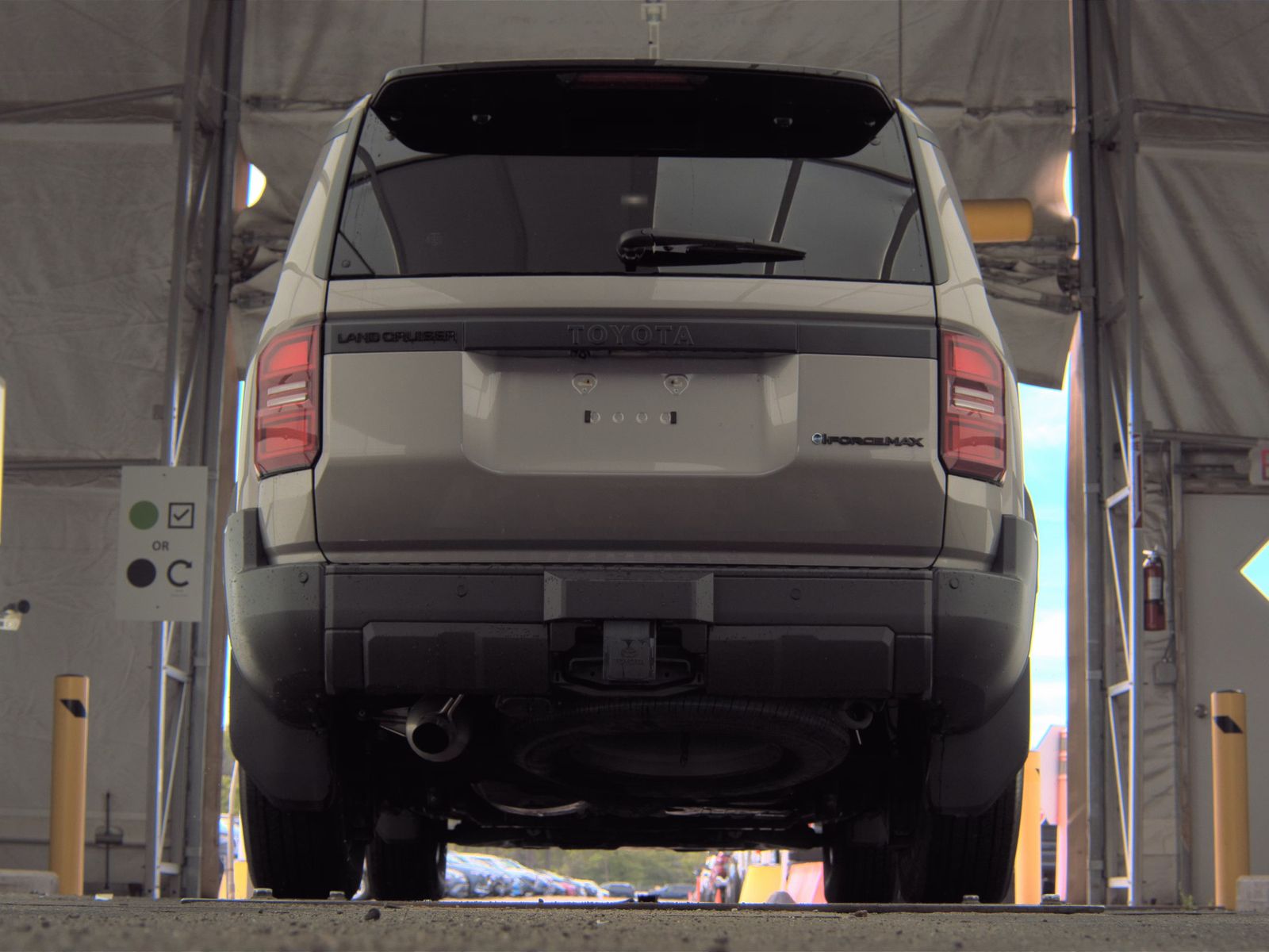 TOYOTA LAND CRUISER - 8