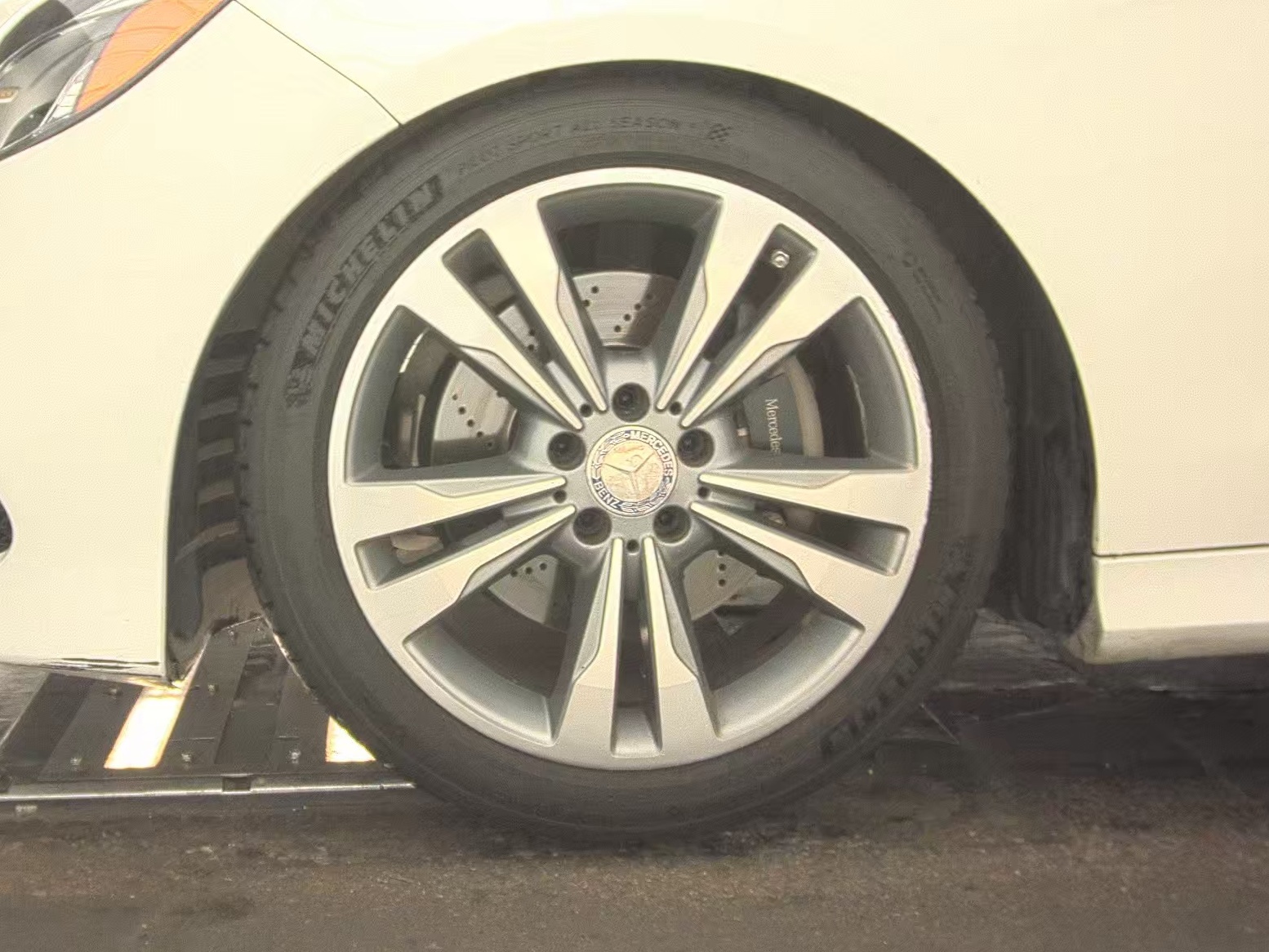 MERCEDES-BENZ E-CLASS - 10