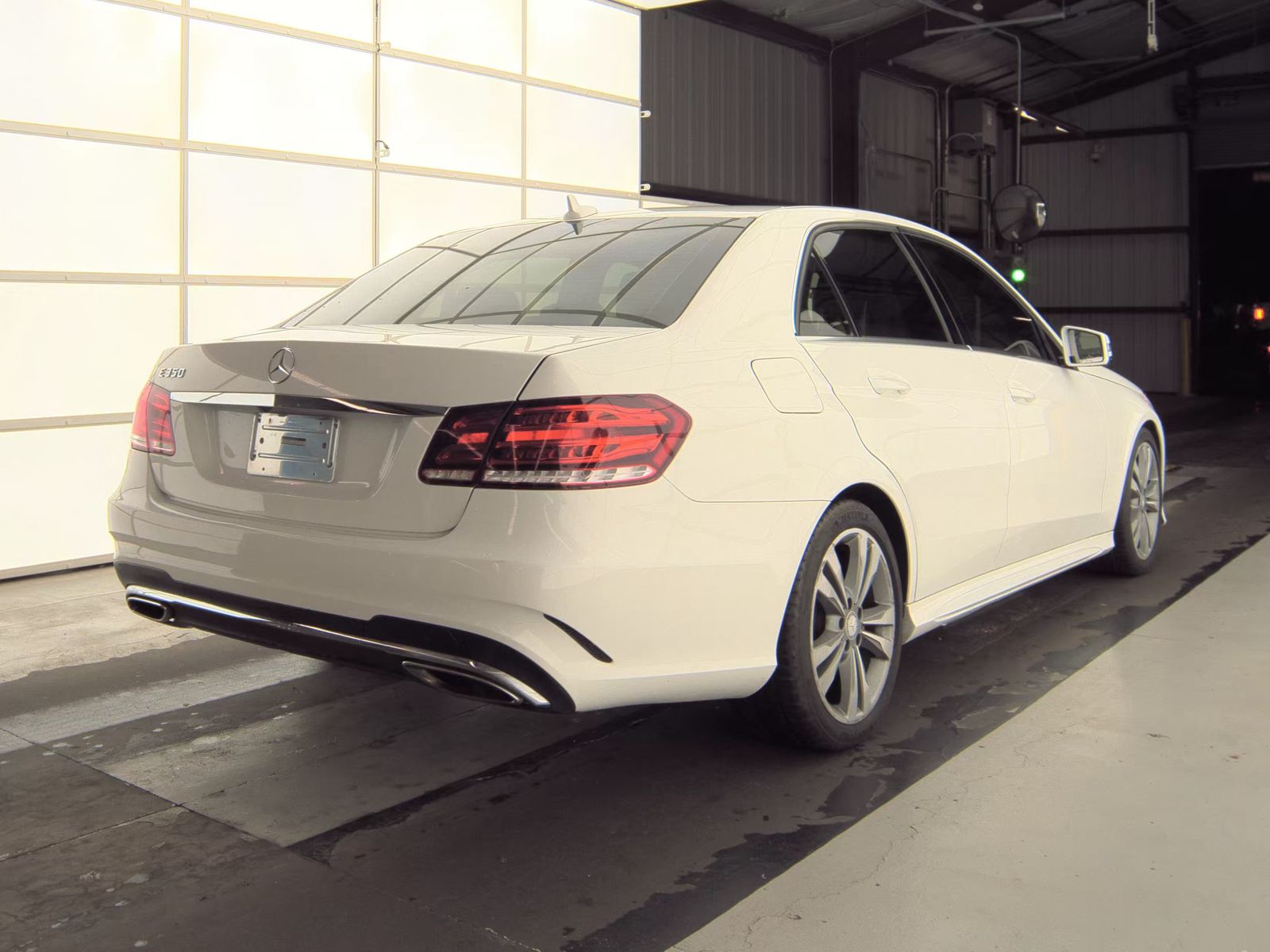 MERCEDES-BENZ E-CLASS - 6