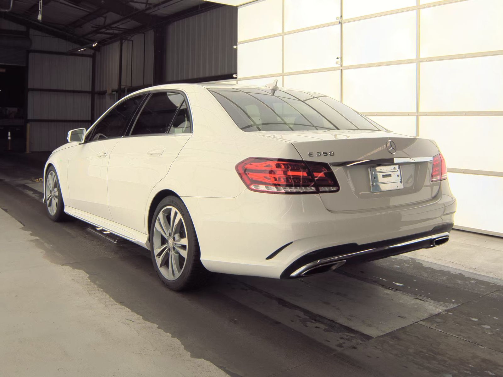 MERCEDES-BENZ E-CLASS - 9