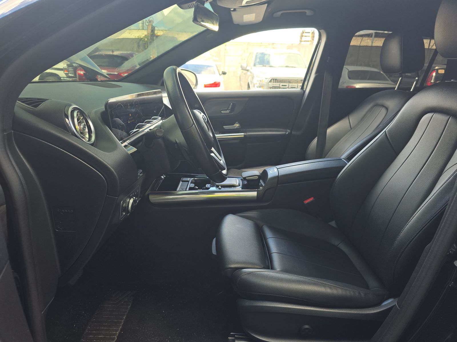 MERCEDES-BENZ GLA-CLASS - 8