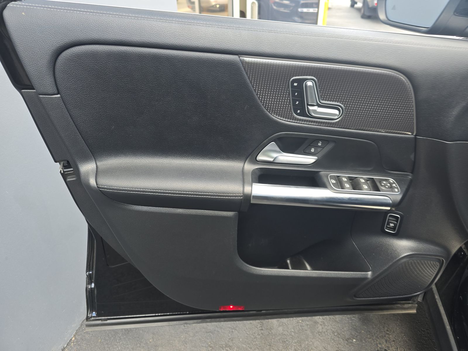 MERCEDES-BENZ GLA-CLASS - 10