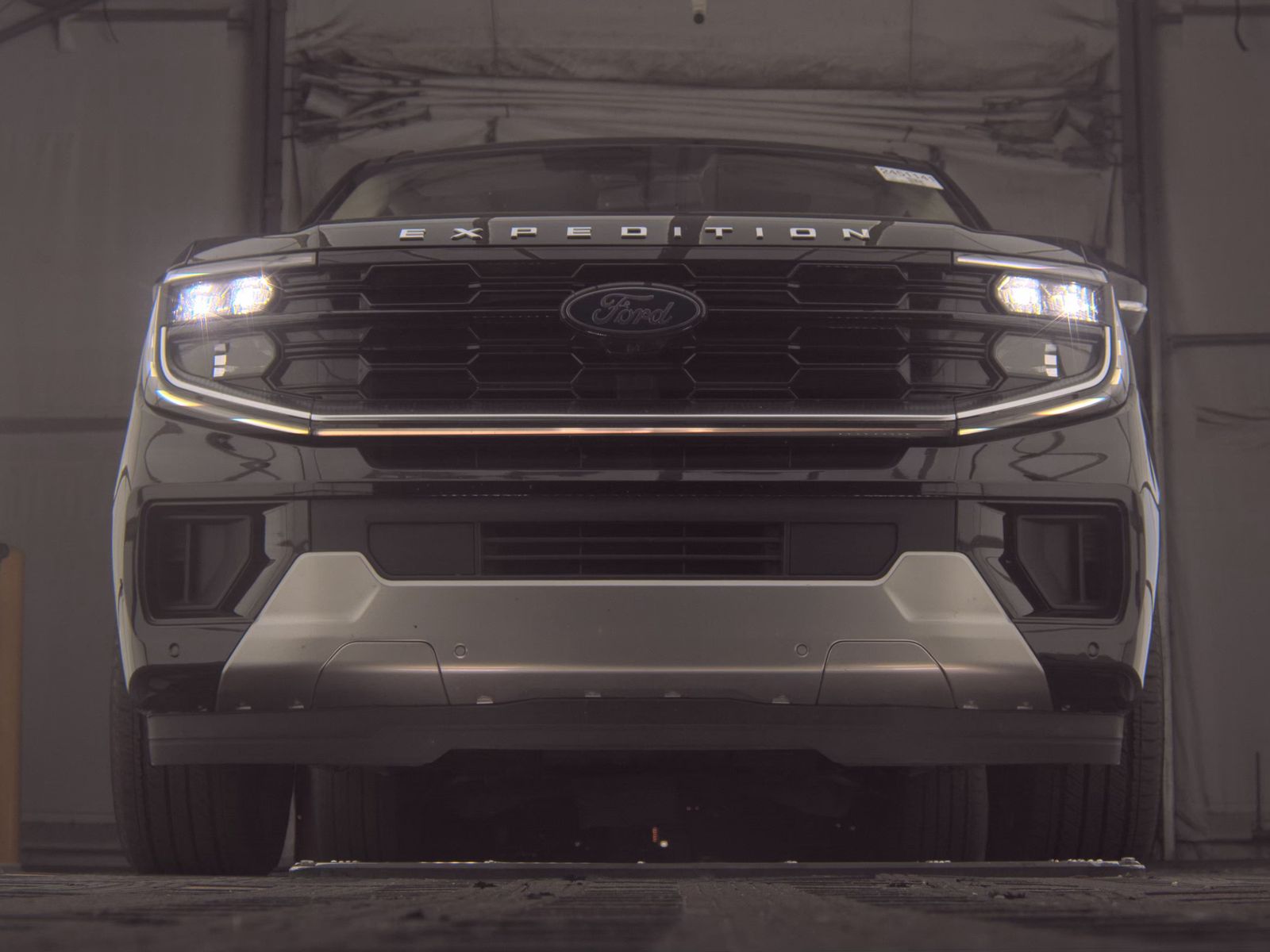 FORD EXPEDITION - 4