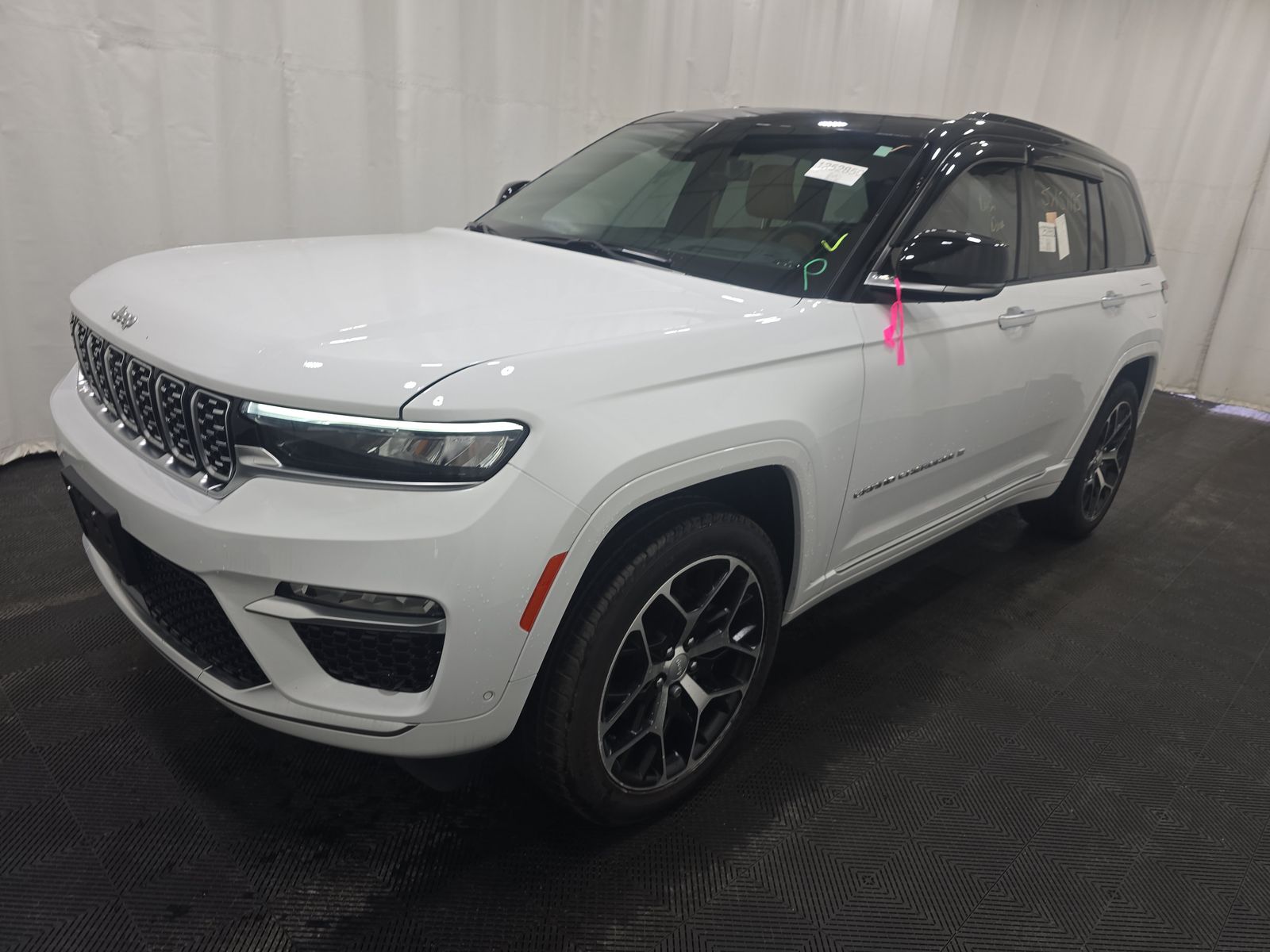 JEEP GRAND CHEROKEE - 1