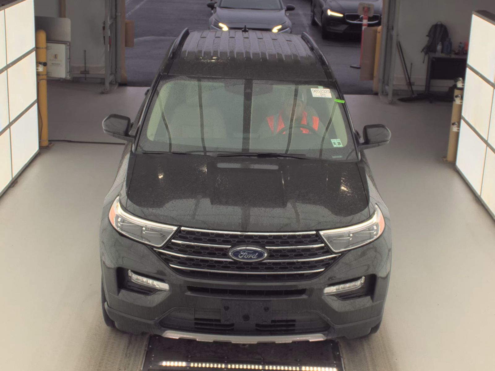 FORD EXPLORER - 3