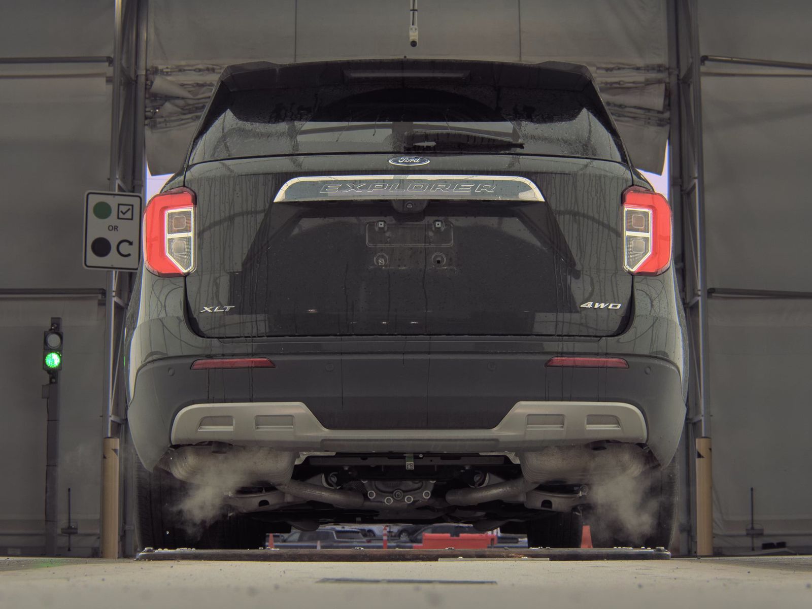 FORD EXPLORER - 8