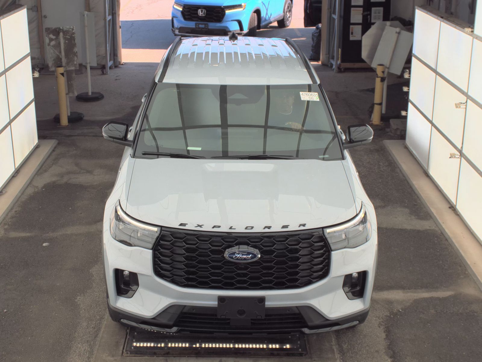 FORD EXPLORER - 3