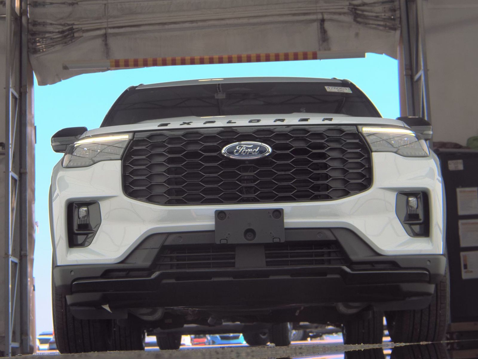 FORD EXPLORER - 4