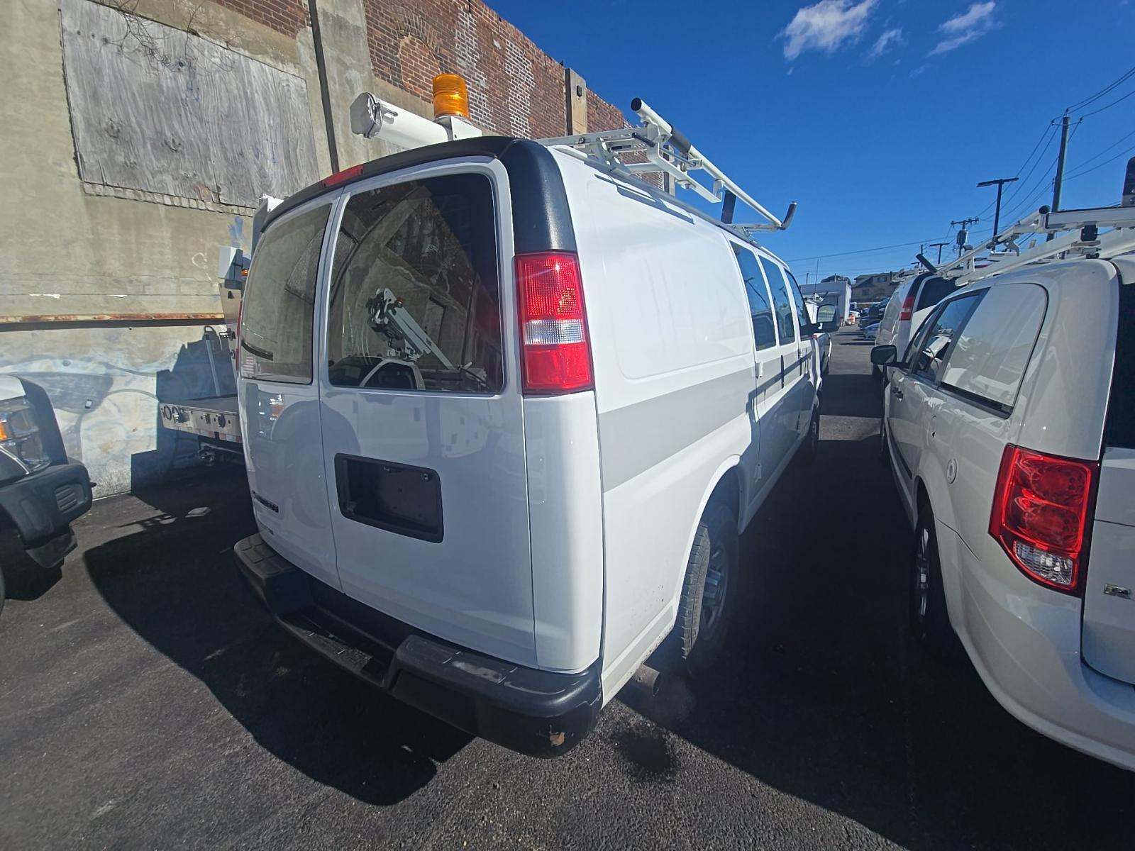 CHEVROLET UNKNOWN - 3