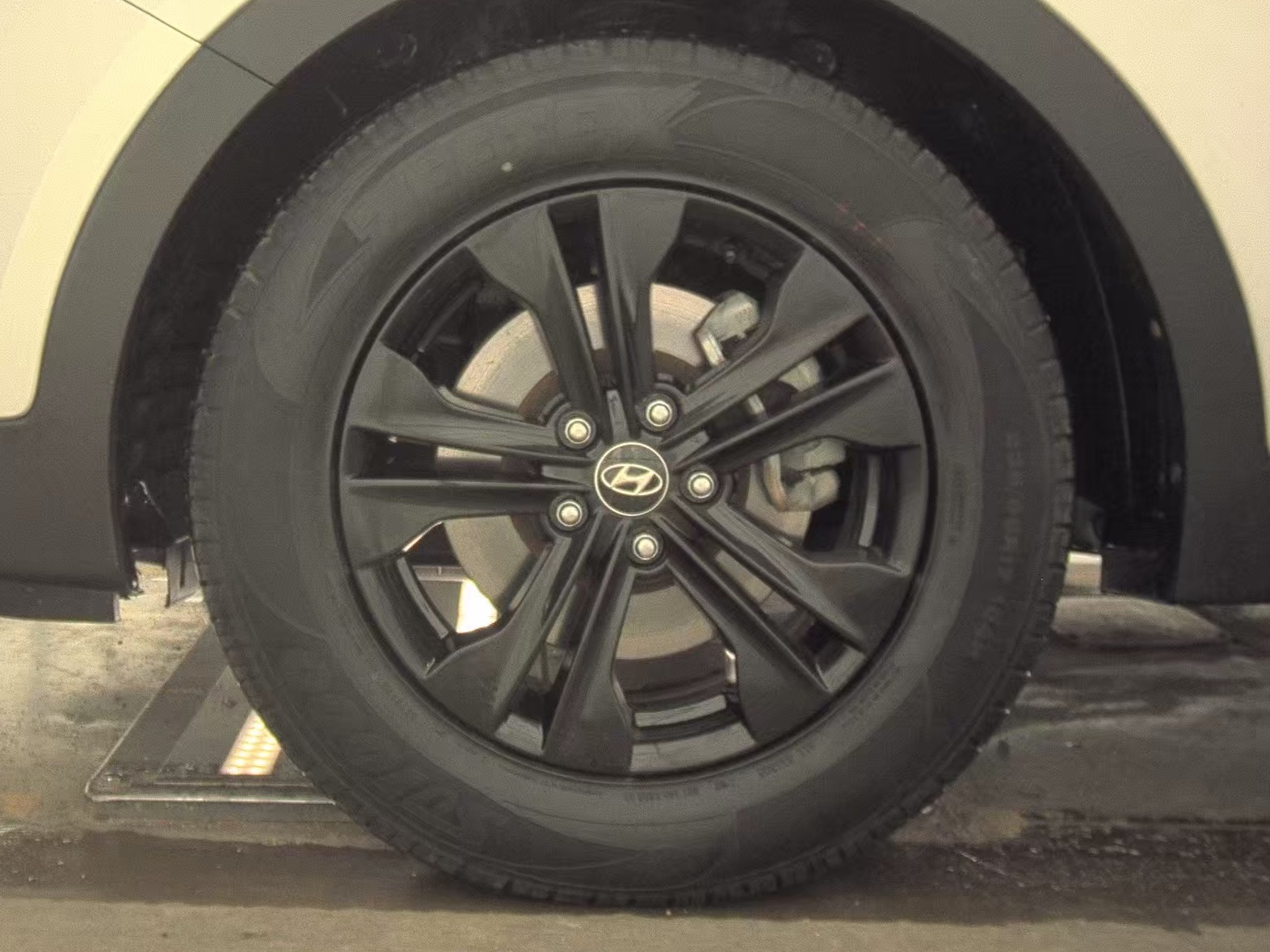 HYUNDAI PREMIUM - 10