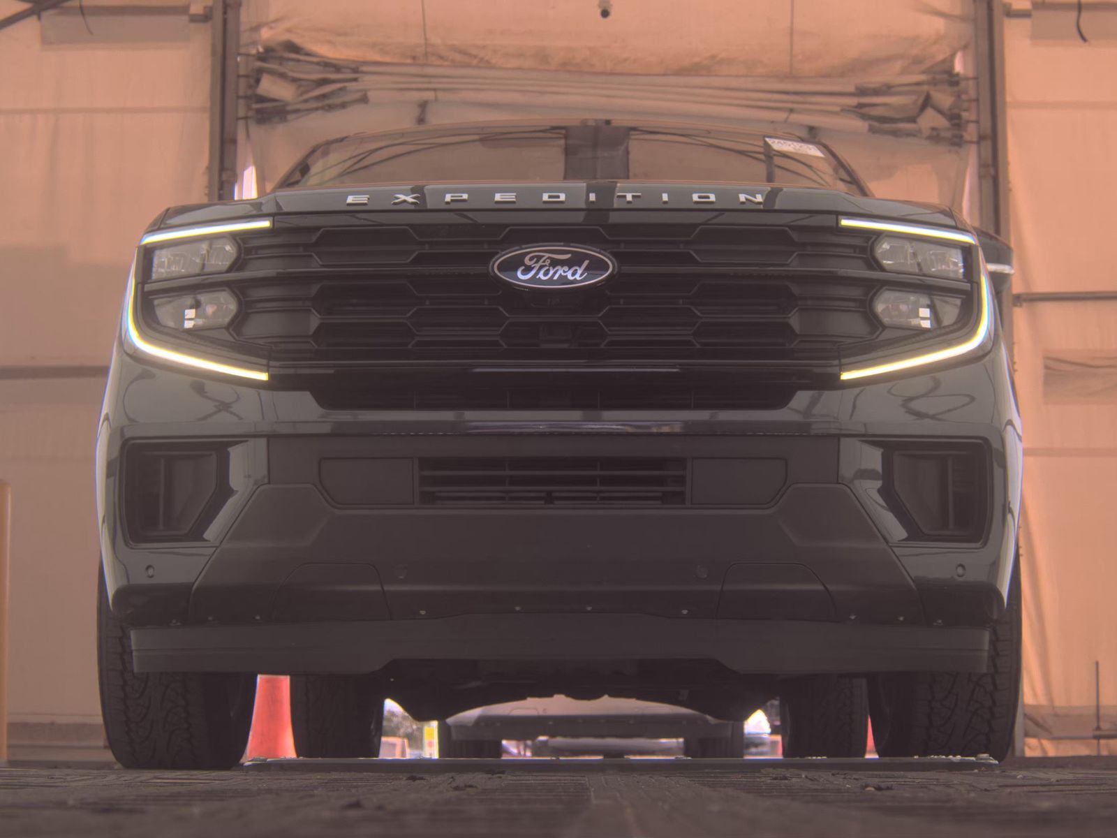 FORD EXPEDITION MAX - 4