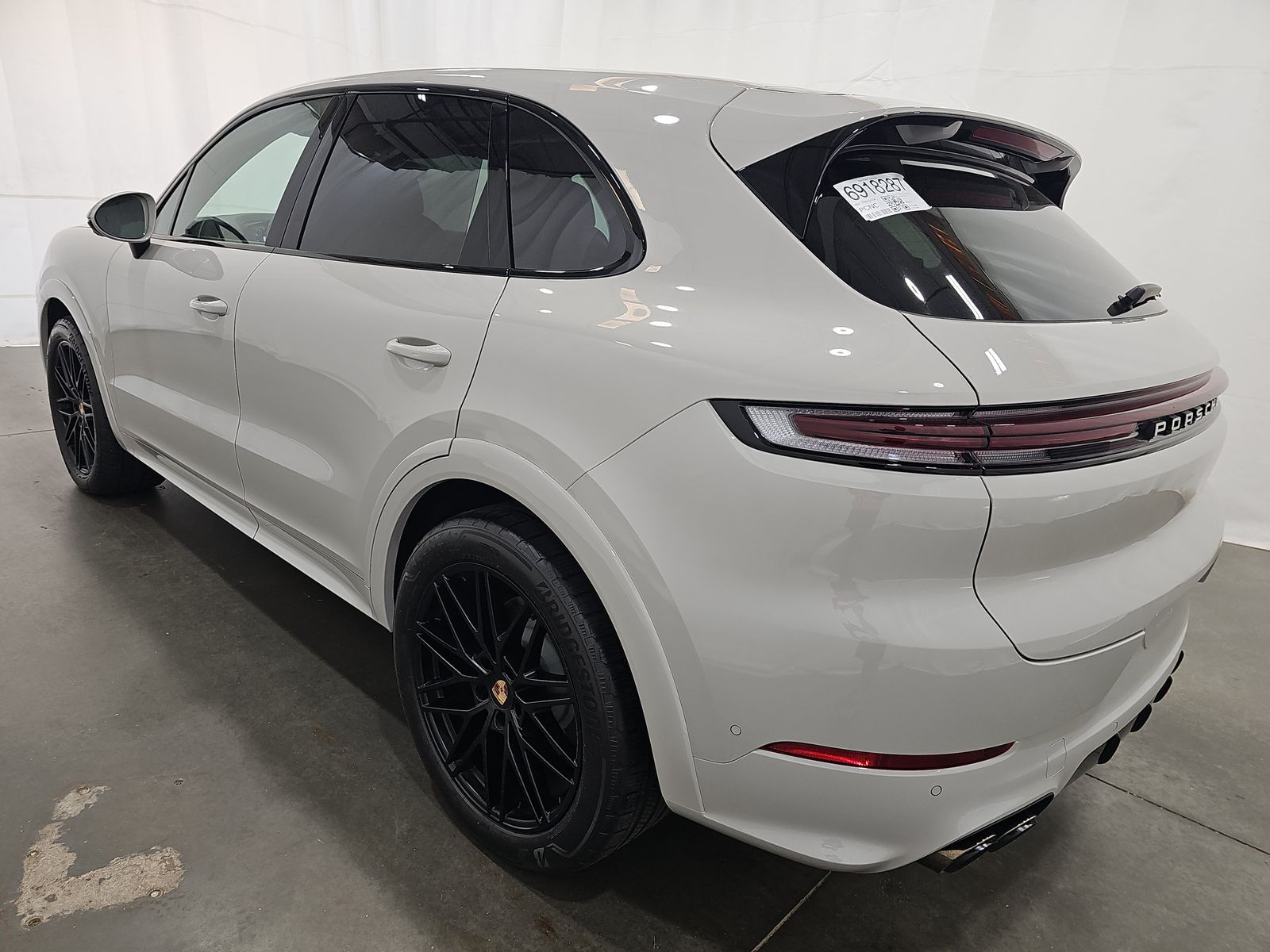PORSCHE CAYENNE - 7