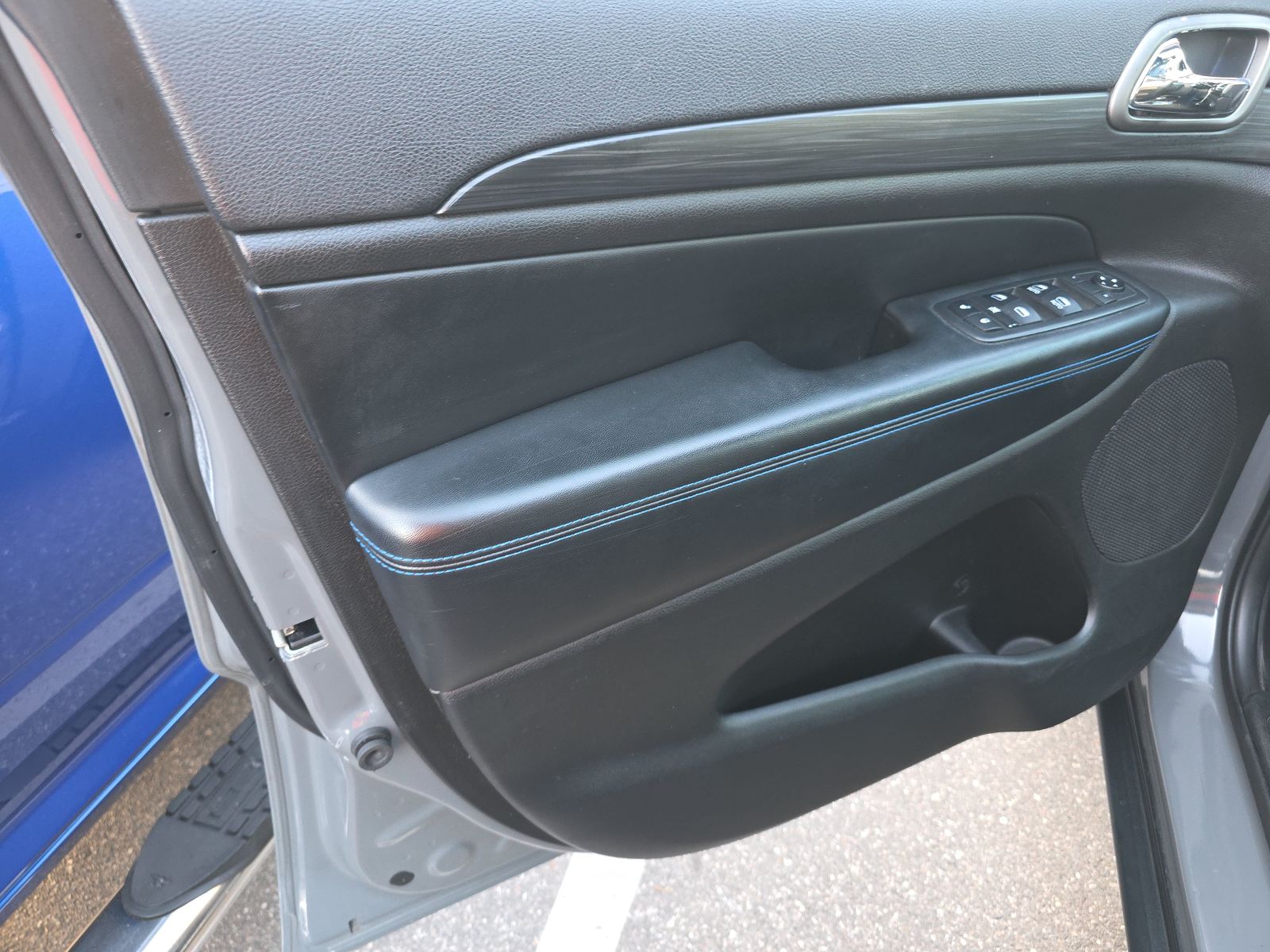 JEEP LAREDO UPLAND EDITION - 10