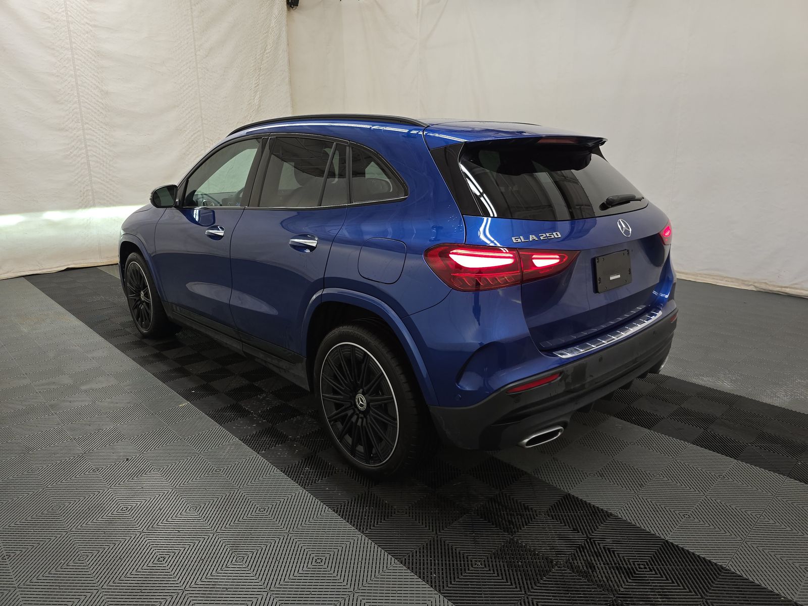 MERCEDES-BENZ GLA-CLASS - 7