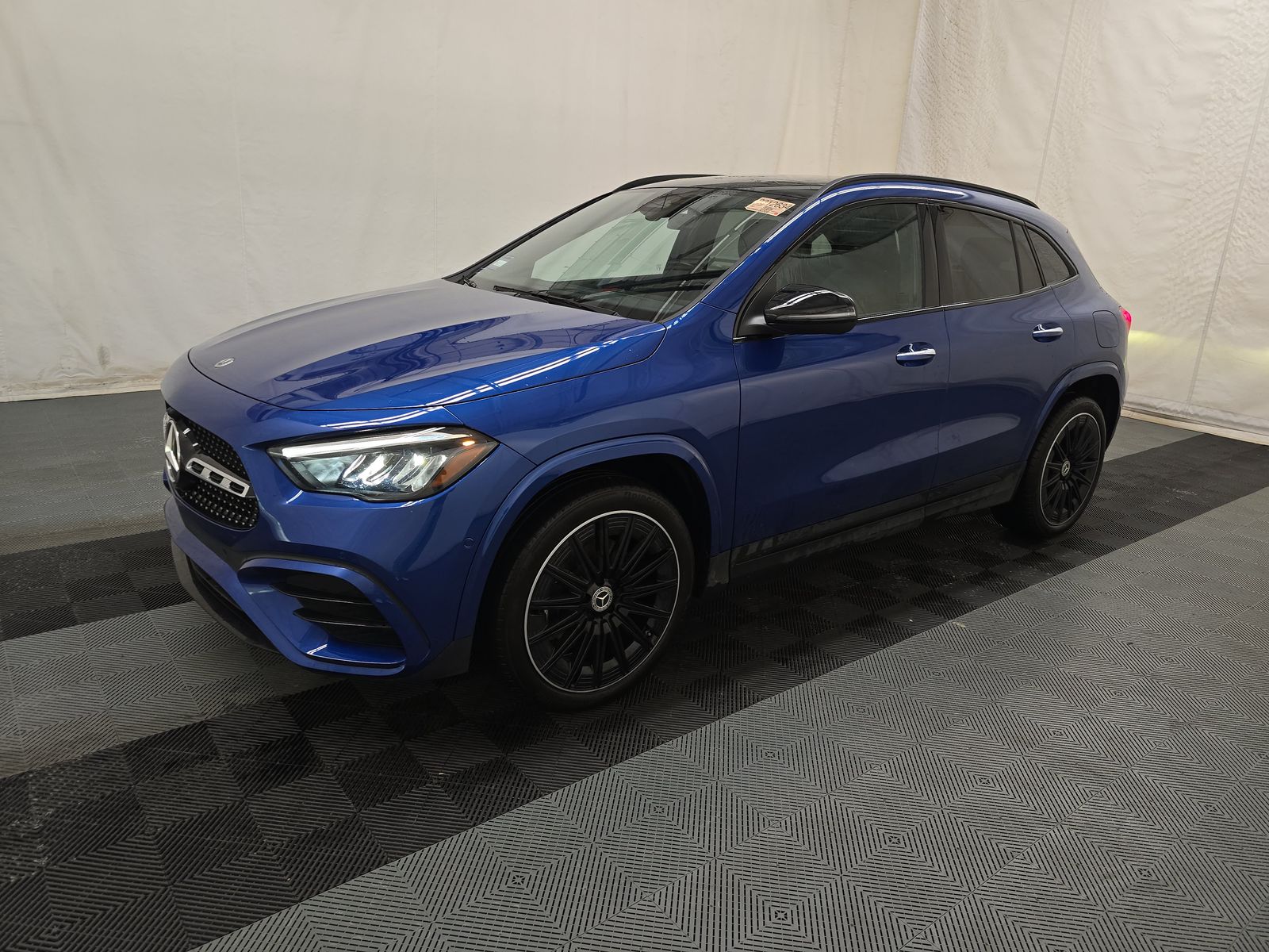 MERCEDES-BENZ GLA-CLASS - 1