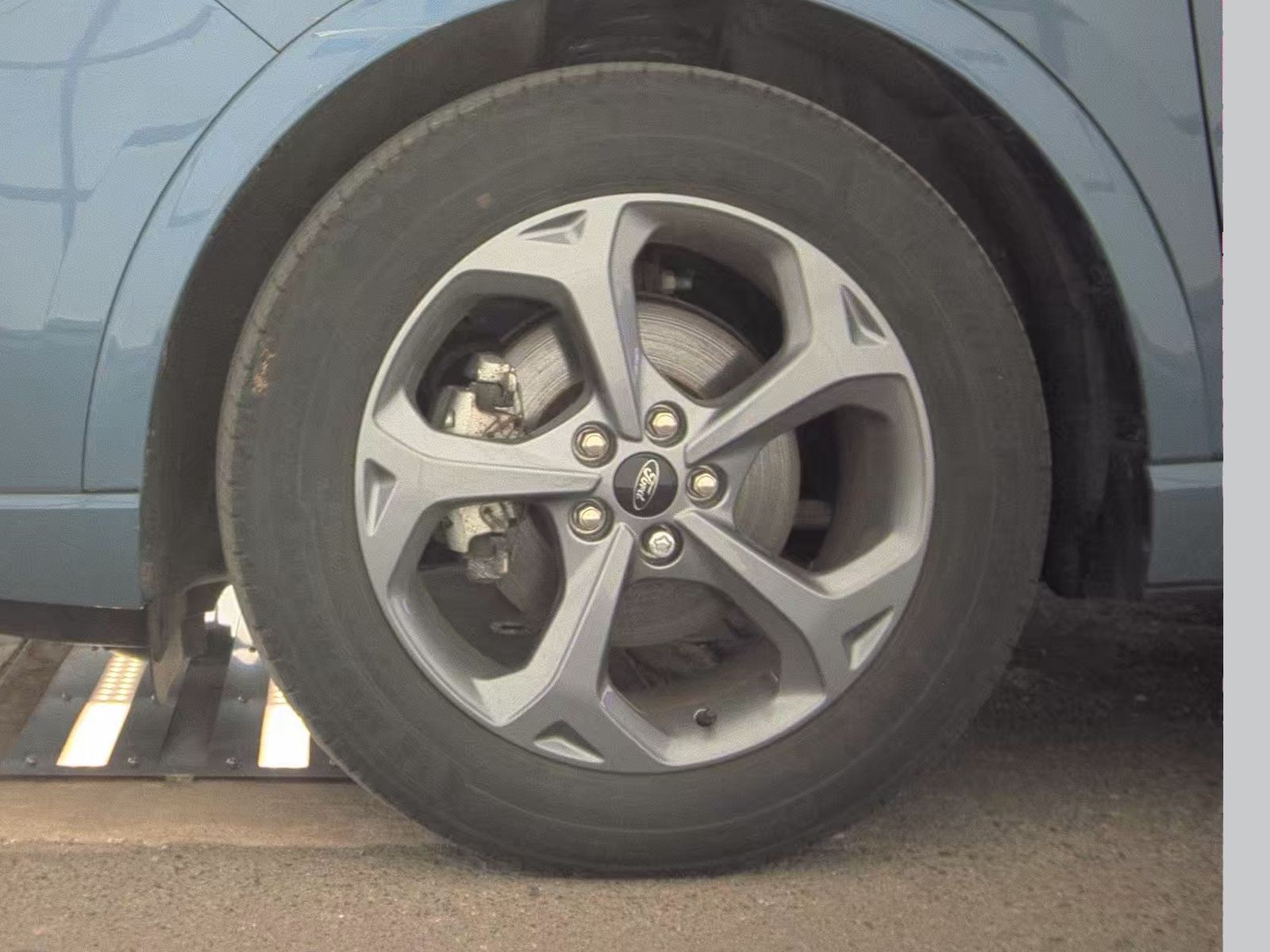 FORD ESCAPE - 10