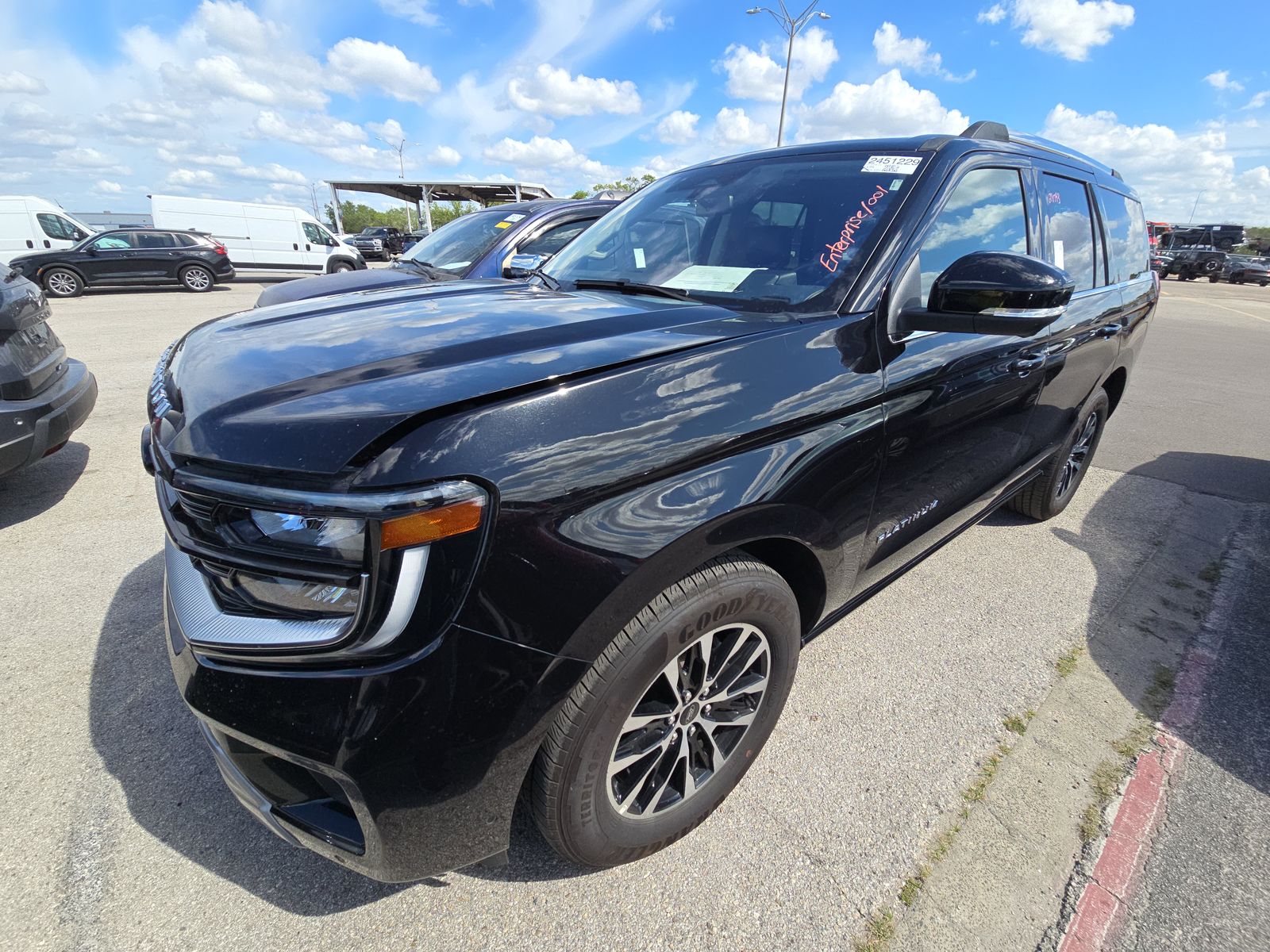 FORD EXPEDITION - 1