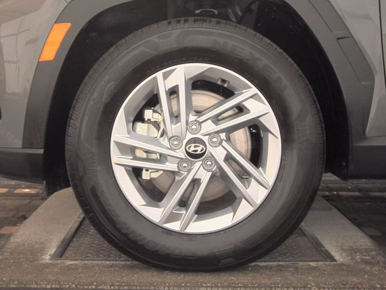 HYUNDAI UNKNOWN - 10