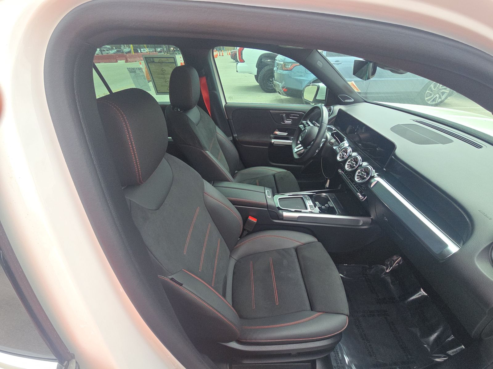 MERCEDES-BENZ GLB-CLASS AMG - 9