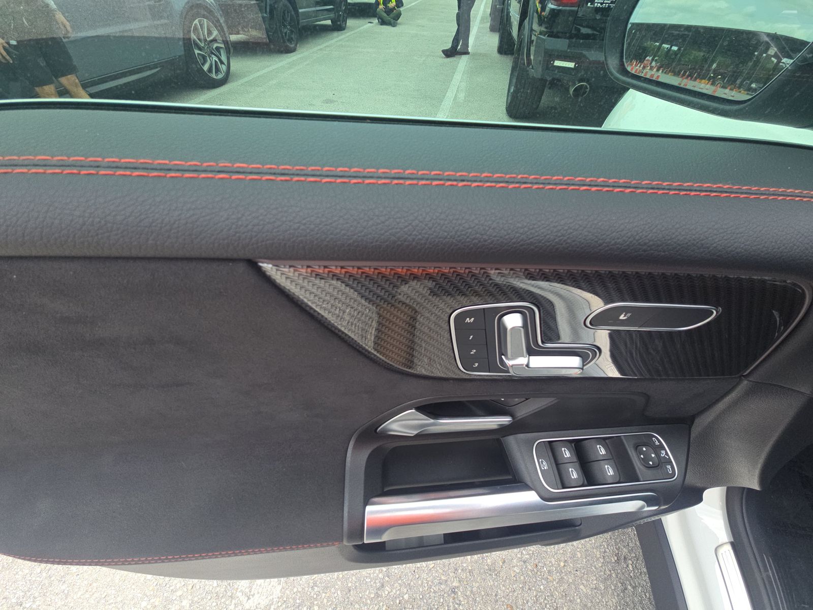 MERCEDES-BENZ GLB-CLASS AMG - 10