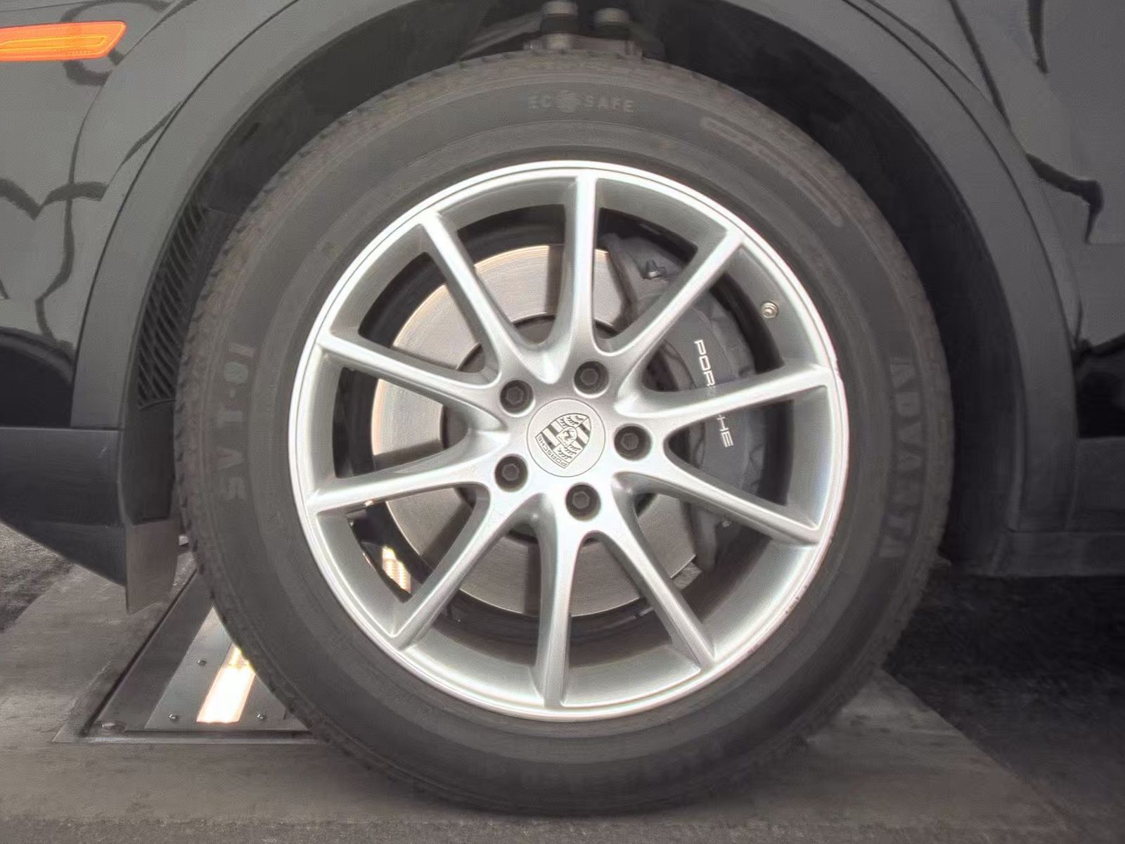 2024 Porsche Cayenne Base AWD
