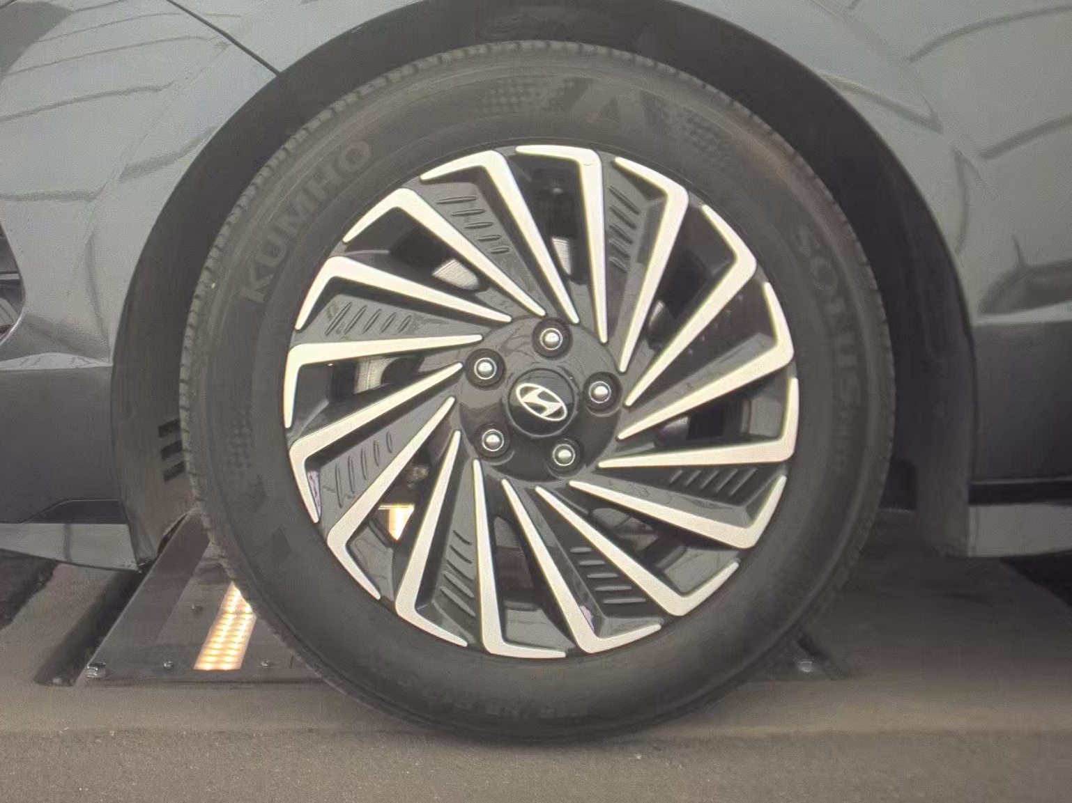 HYUNDAI HYBRID SEL - 10