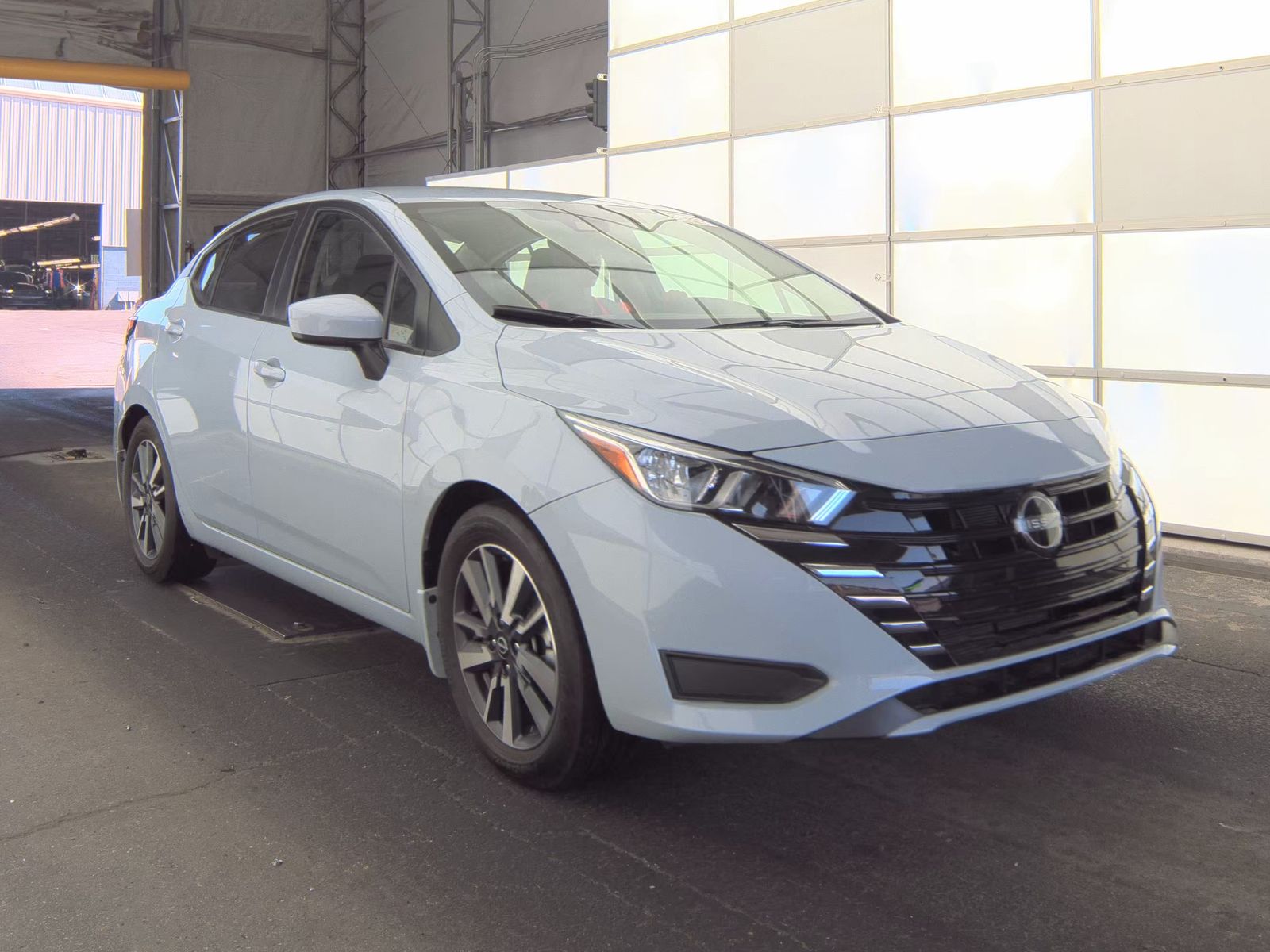 NISSAN VERSA - 5