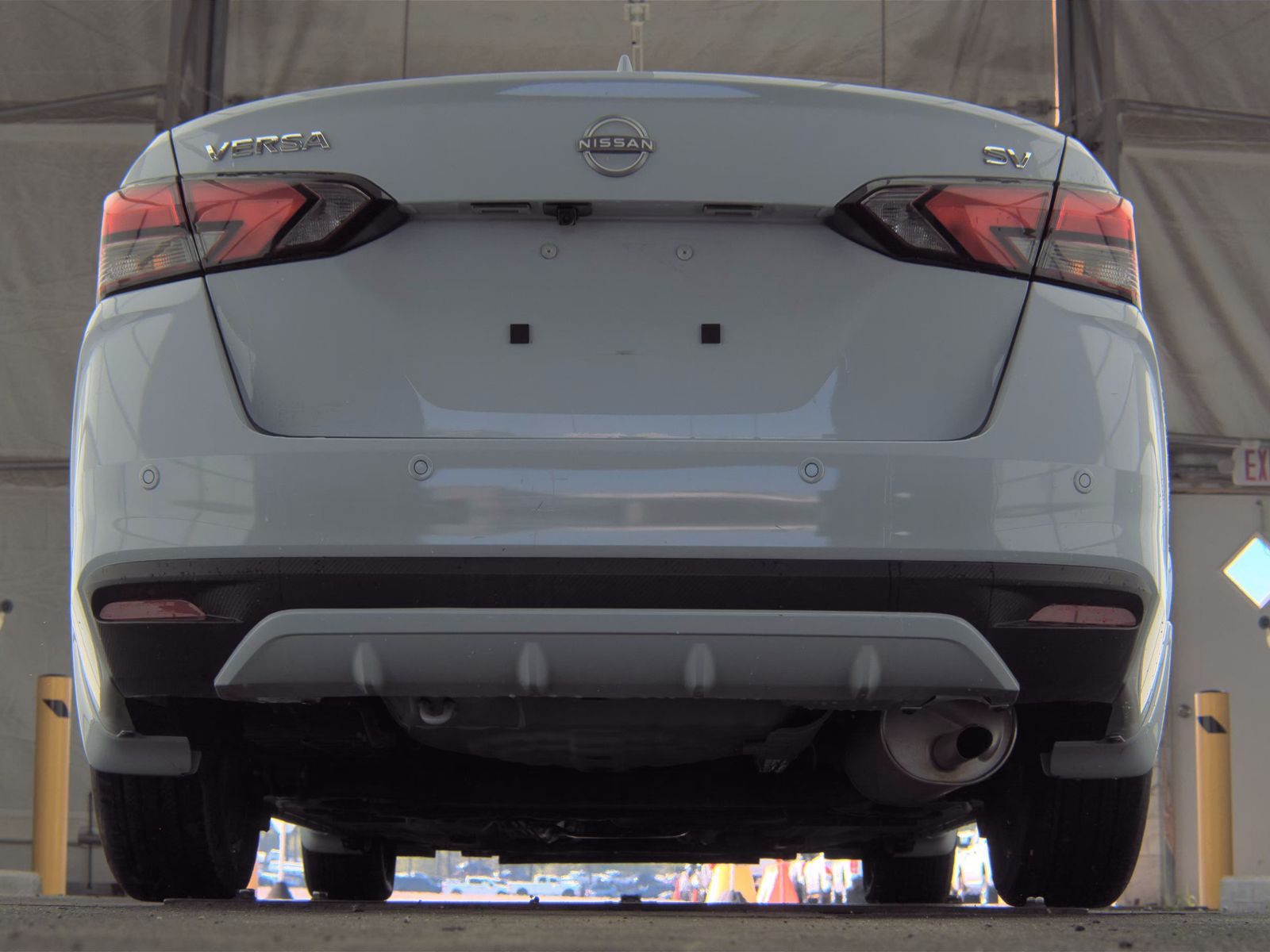 NISSAN VERSA - 8