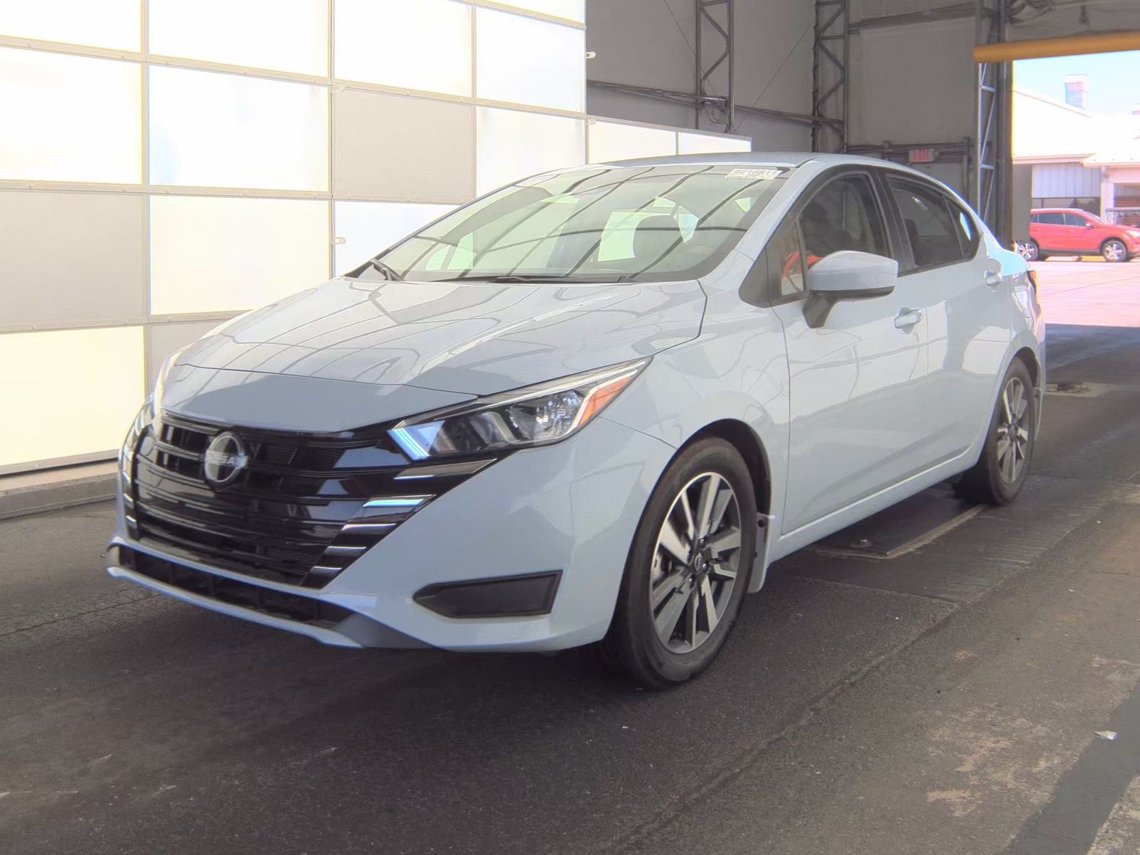 NISSAN VERSA - 1