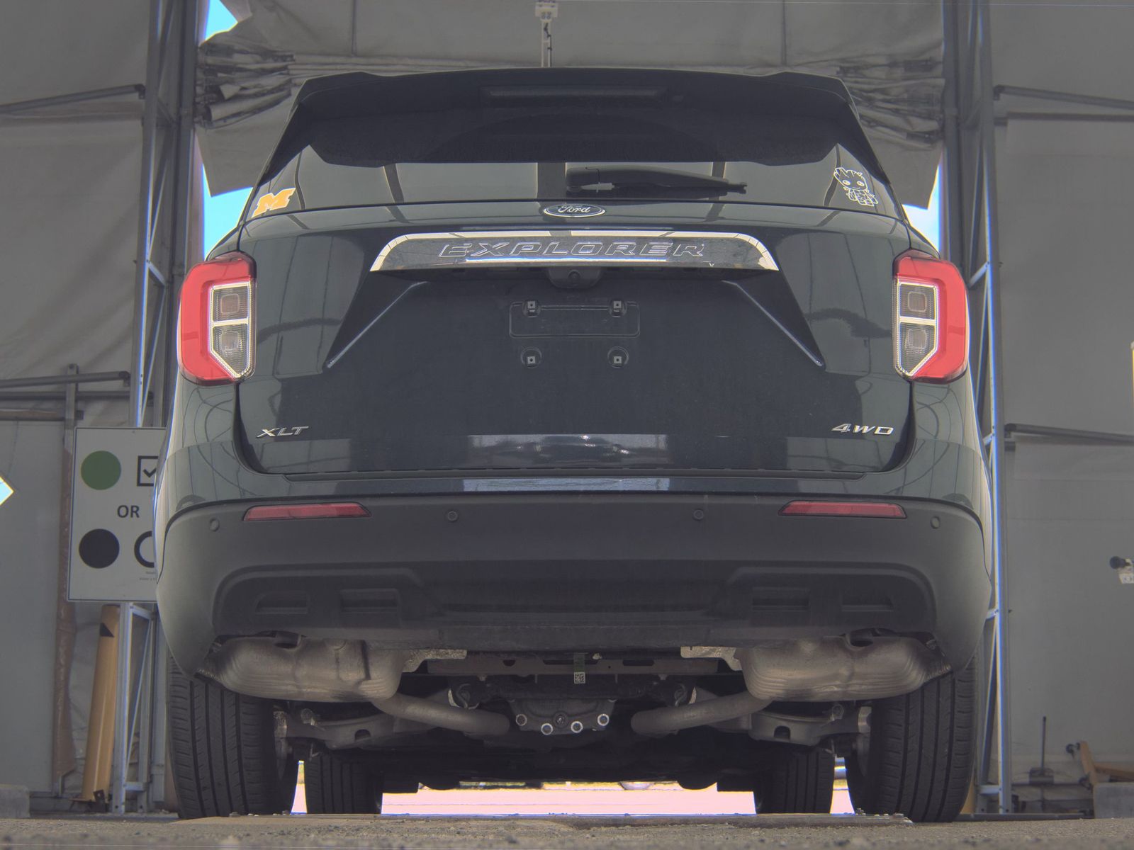 FORD EXPLORER - 8