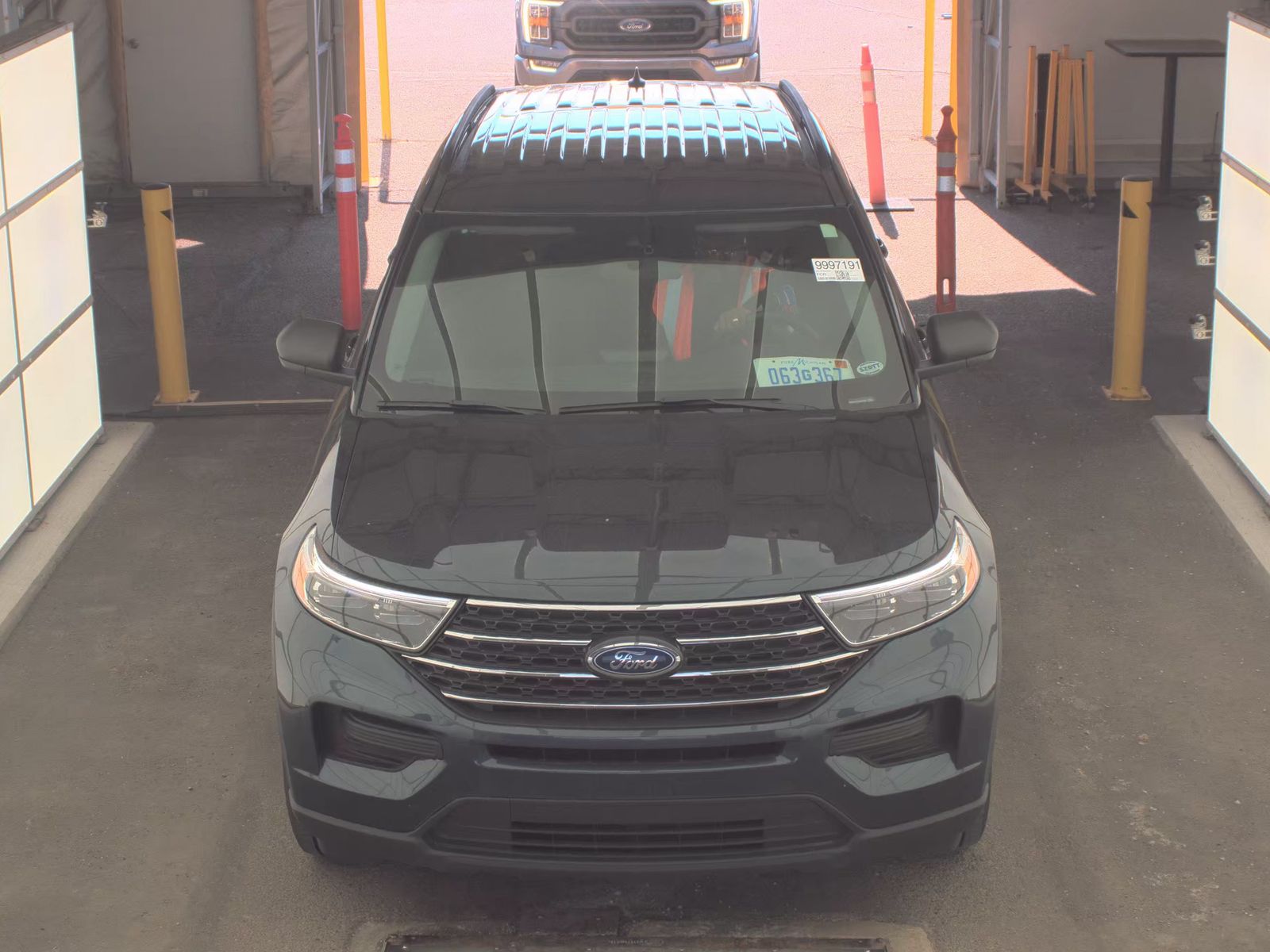 FORD EXPLORER - 3