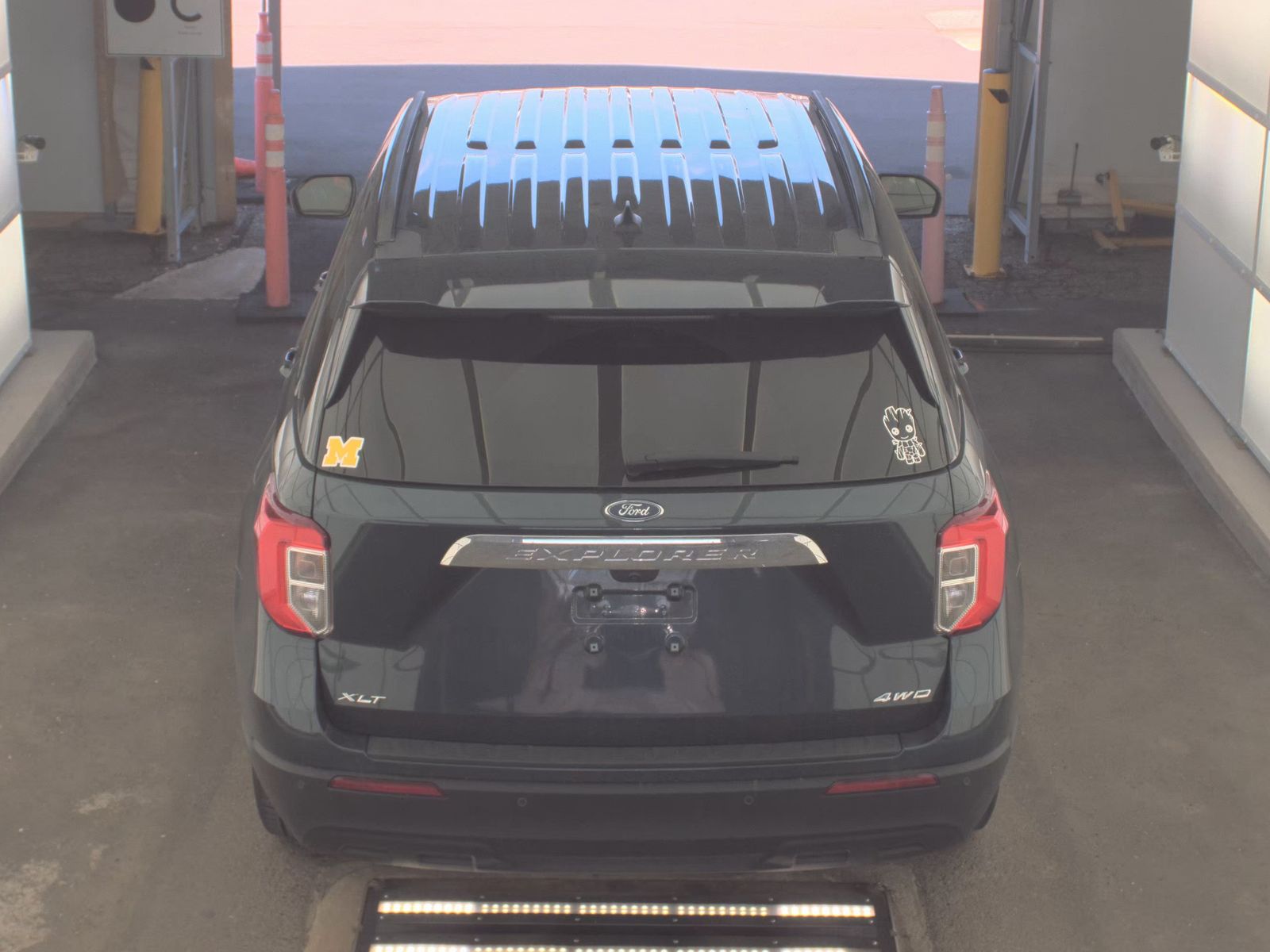 FORD EXPLORER - 7