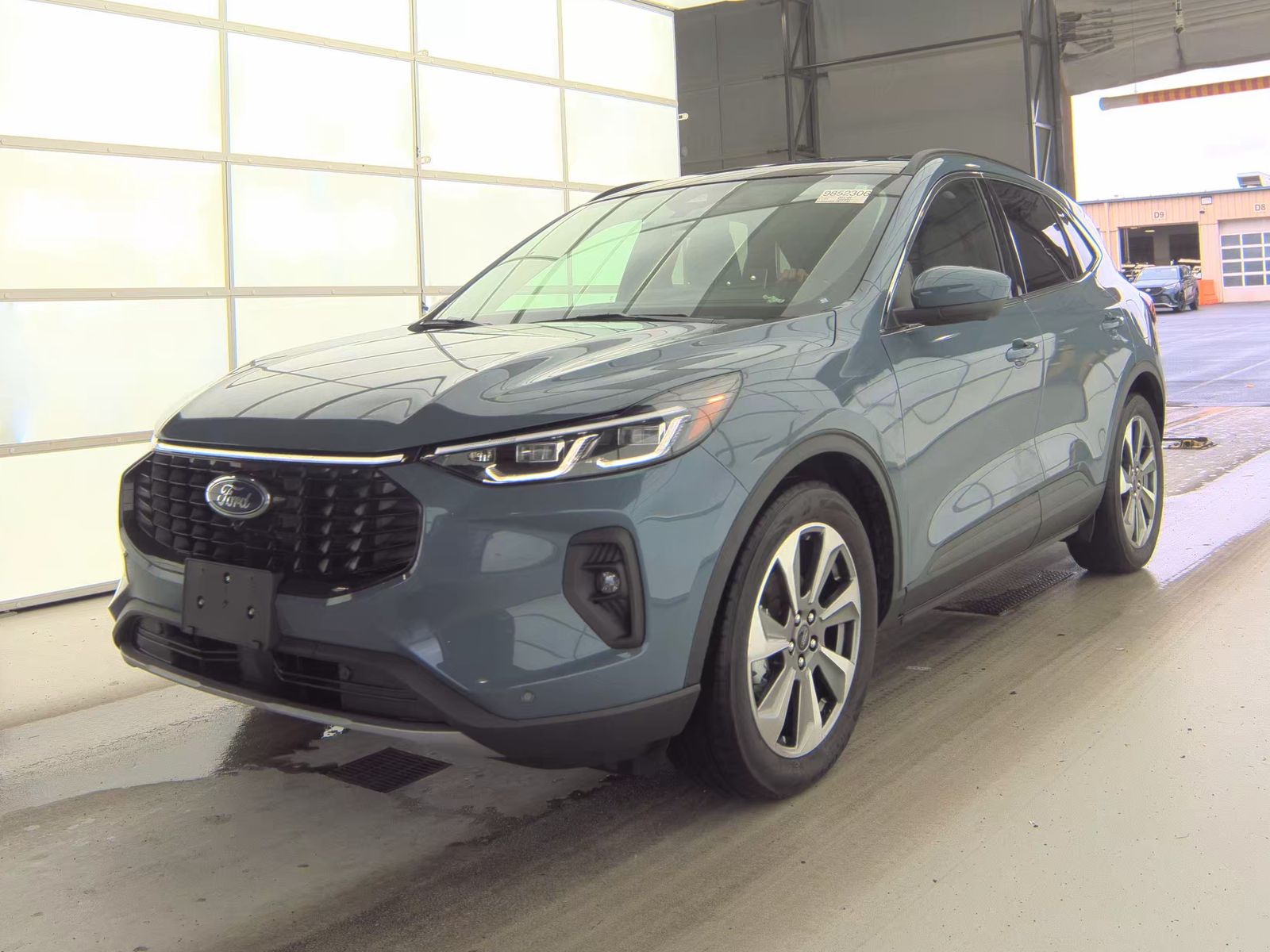 FORD ESCAPE - 1
