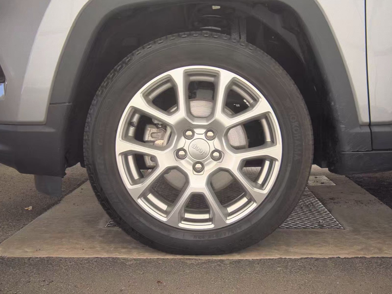 JEEP LATITU LUX - 10