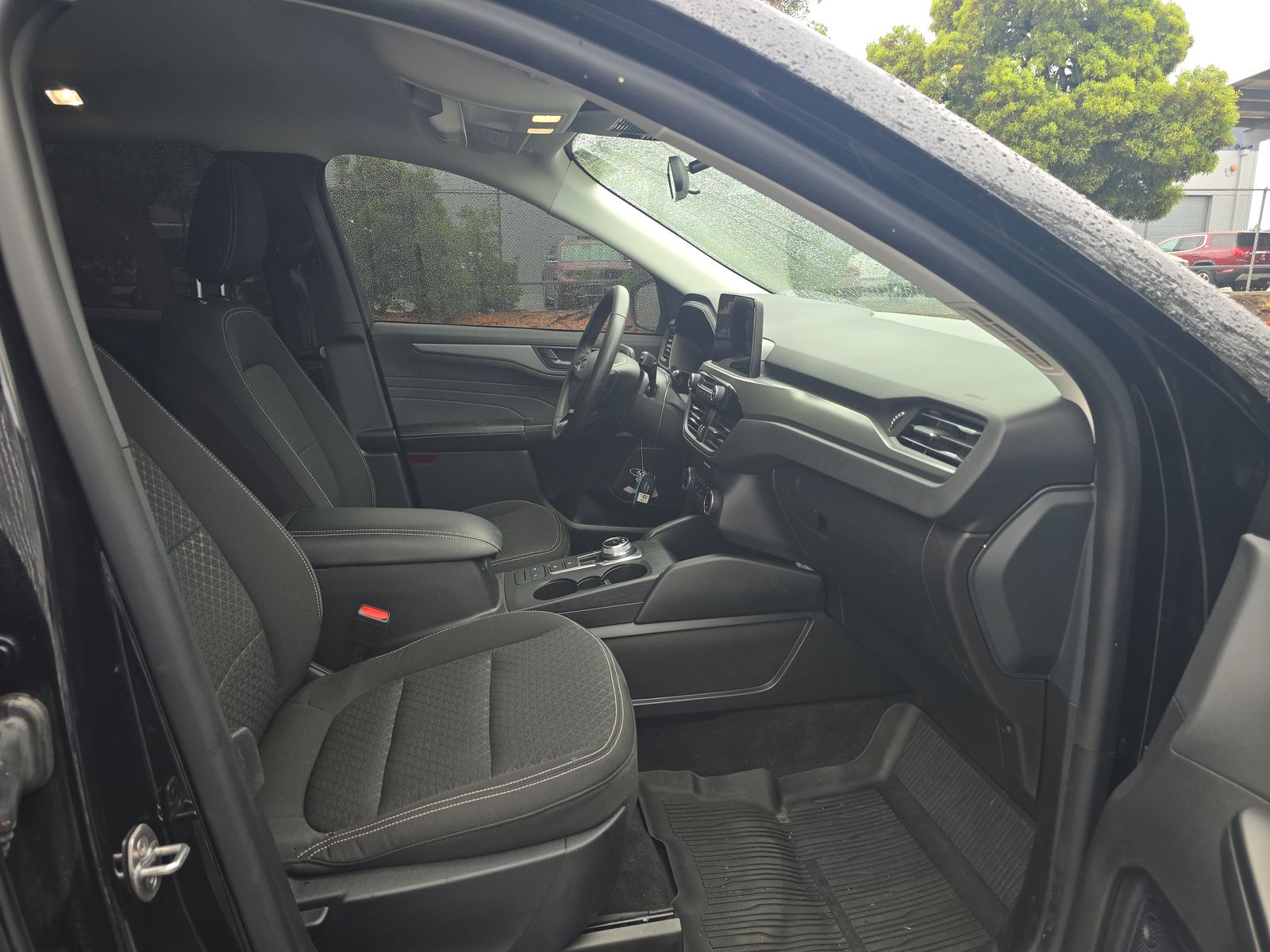 FORD ESCAPE - 9