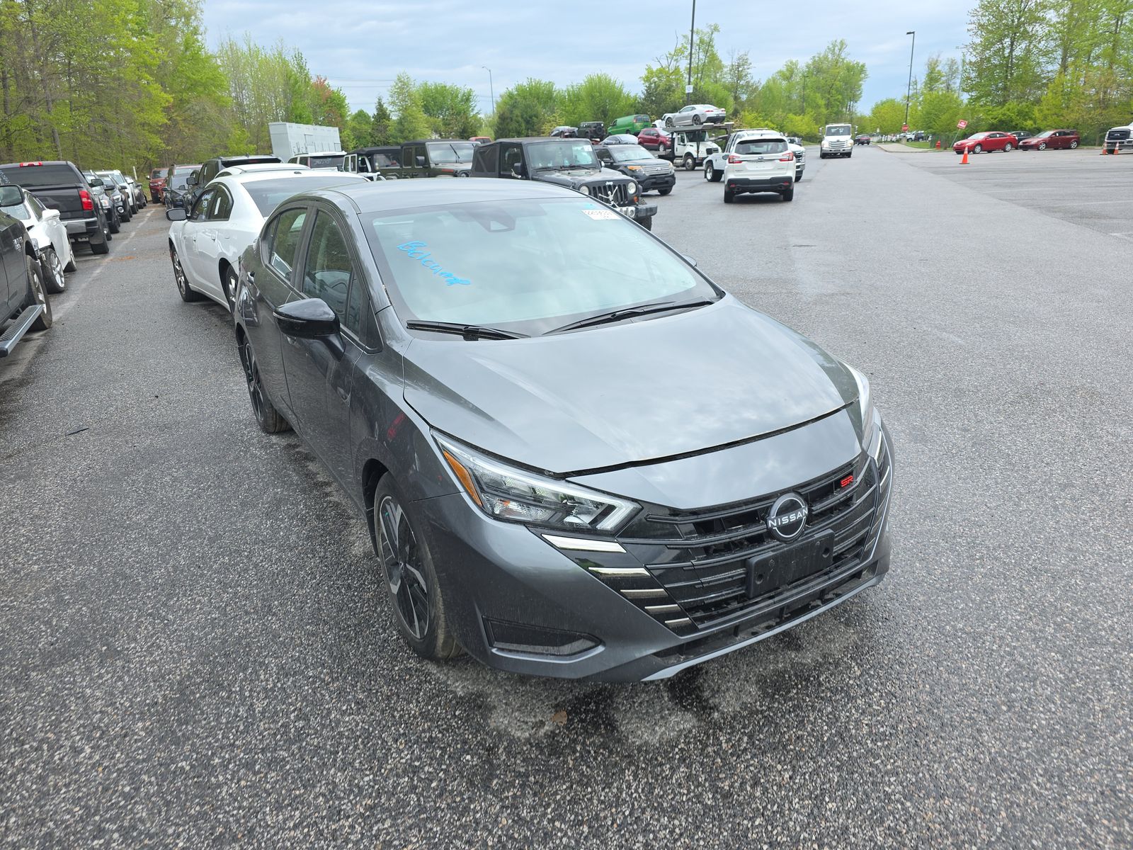 NISSAN VERSA - 4