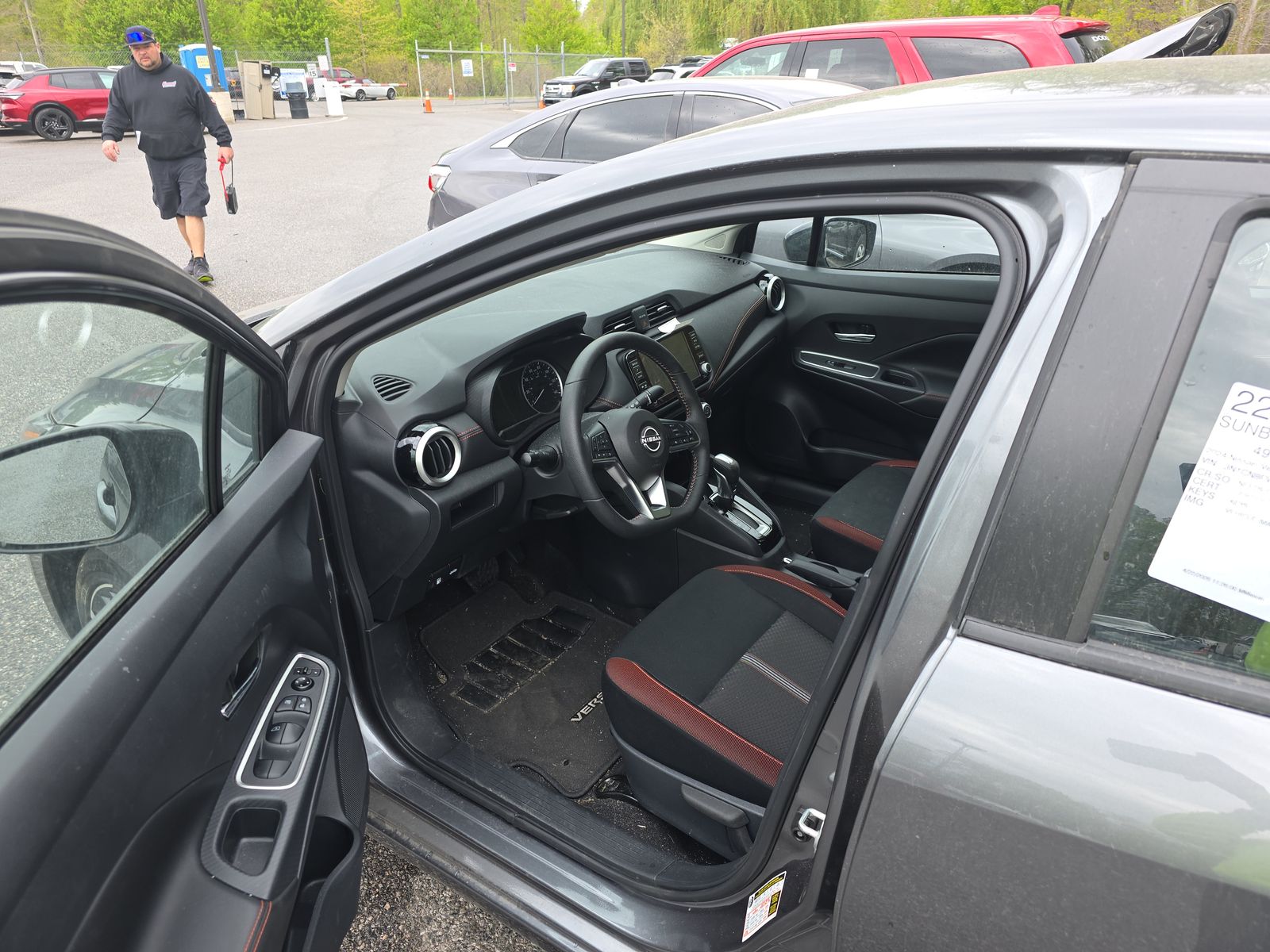 NISSAN VERSA - 10