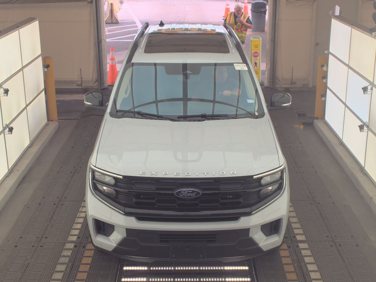 FORD EXPEDITION - 3