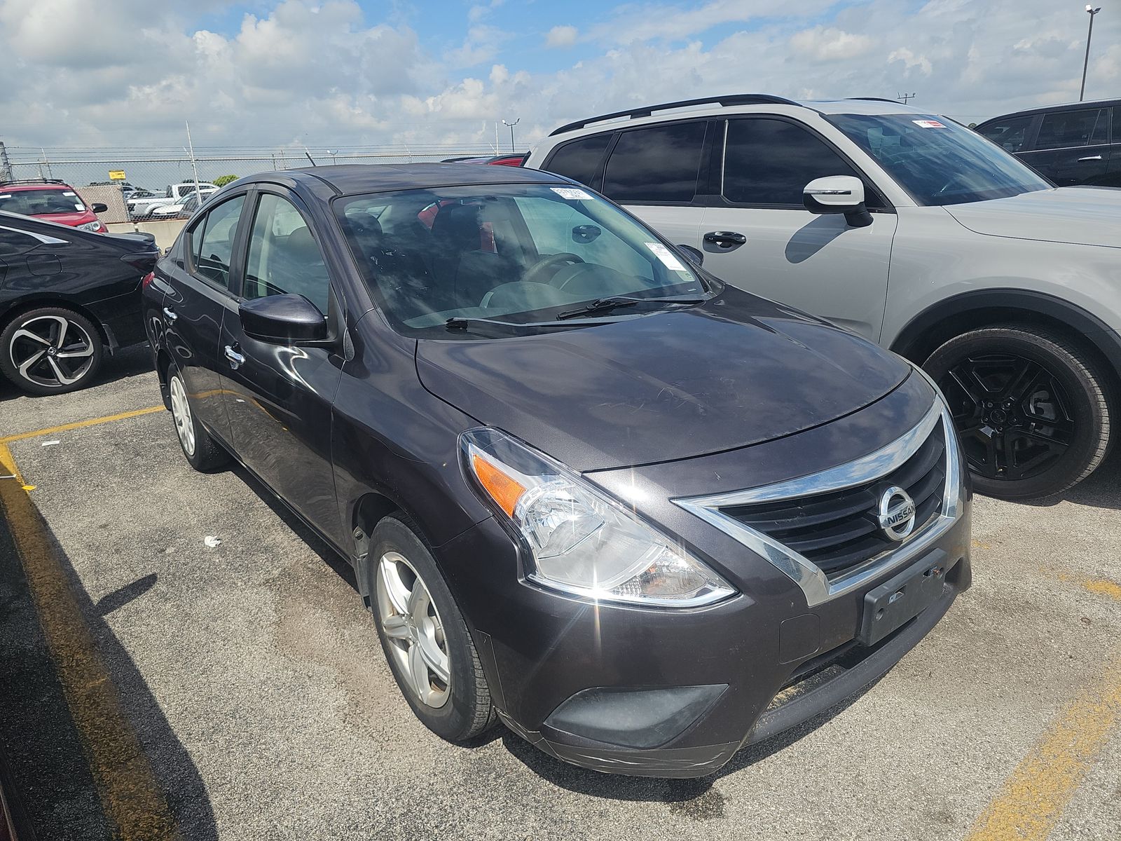 NISSAN VERSA - 4