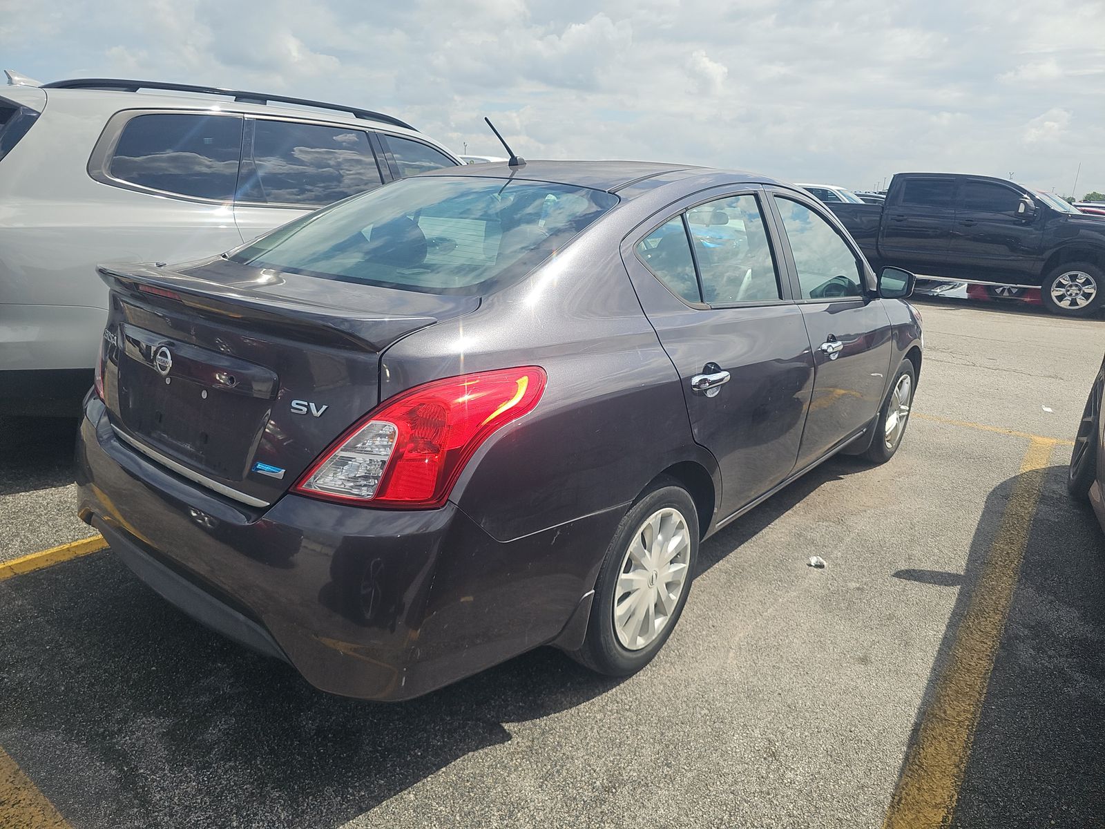 NISSAN VERSA - 5