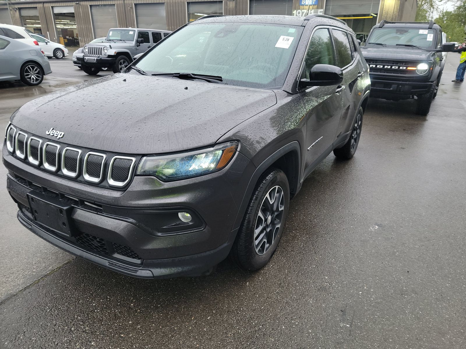 JEEP LATITUDE - 1